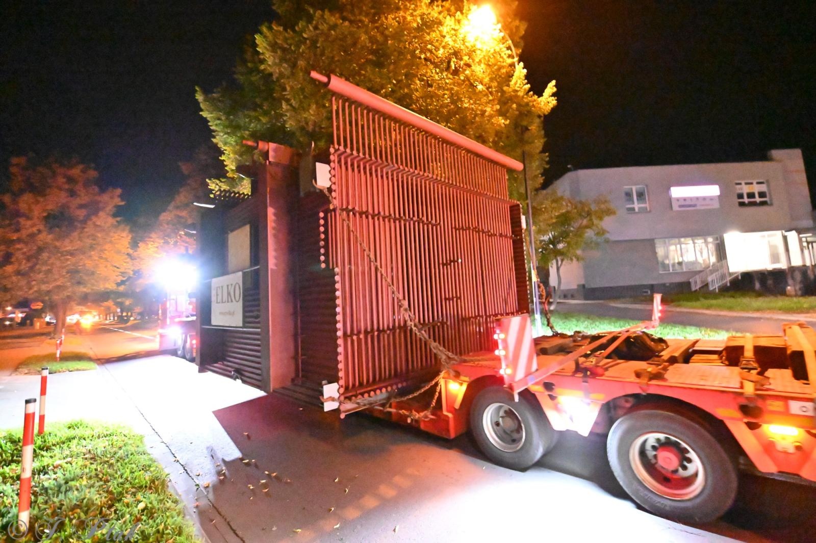Zdjęcie w galerii na portalu naszraciborz.pl: Transport jak za najlepszych lat Rafako. ZRE ELKO wysłało do Niemiec gigantyczne elementy kotła wiadomości z regionu