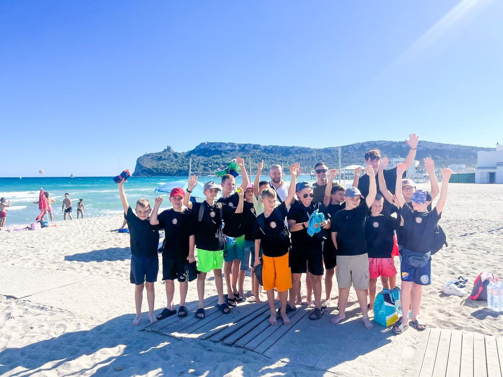 Zdjęcie w galerii na portalu naszraciborz.pl: Młodziki z Nędzy na Sardynii – sportowa rywalizacja i niezapomniana przygoda wiadomości z regionu