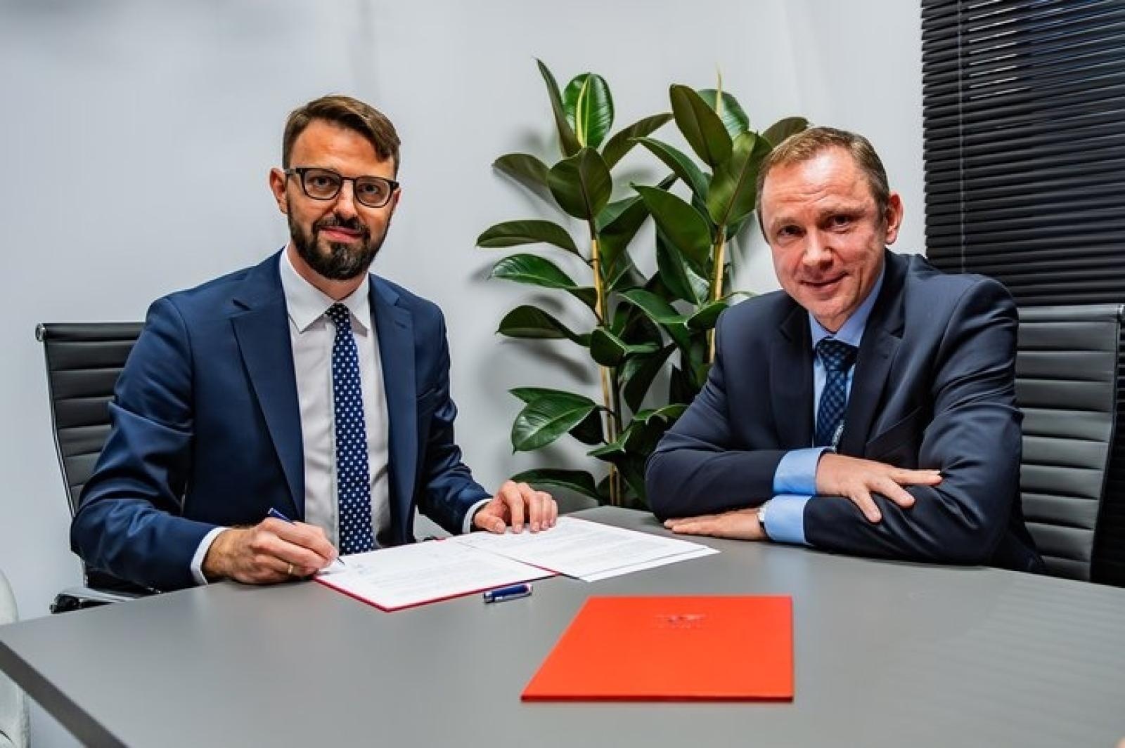 Zdjęcie w galerii na portalu naszraciborz.pl: Centrum Regeneracji Kolejowych Zestawów Kołowych w Kuźni Raciborskiej - Rafamet i Polregio chcą współpracować wiadomości z regionu