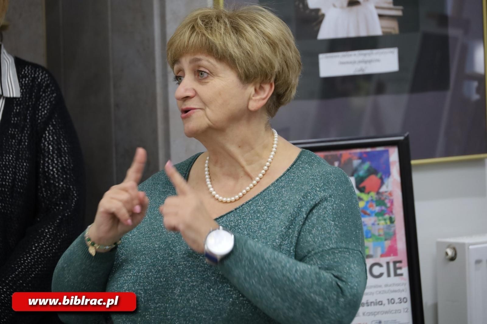 Zdjęcie w galerii na portalu naszraciborz.pl: Bo W DUECIE jest najlepiej! W bibliotece otwarto nową wystawę wiadomości z regionu