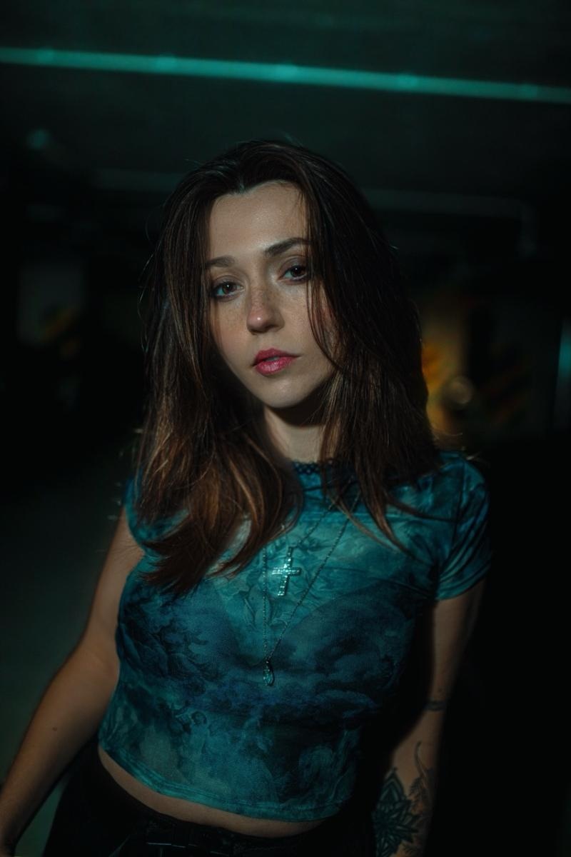 Zdjęcie w galerii na portalu naszraciborz.pl: Raciborzanka Ada Tril z nowym singlem tsunami. To dzieło artystów z naszego miasta wiadomości z regionu