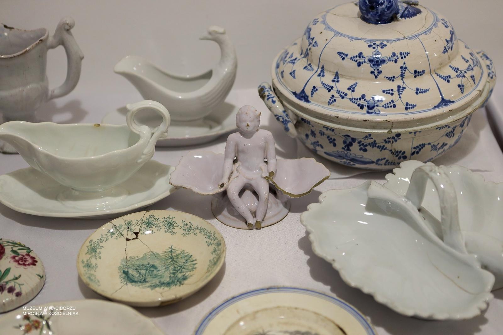 Zdjęcie w galerii na portalu naszraciborz.pl: Wokół stołu – czwartkowe spotkanie w Muzeum w Raciborzu za nami wiadomości z regionu