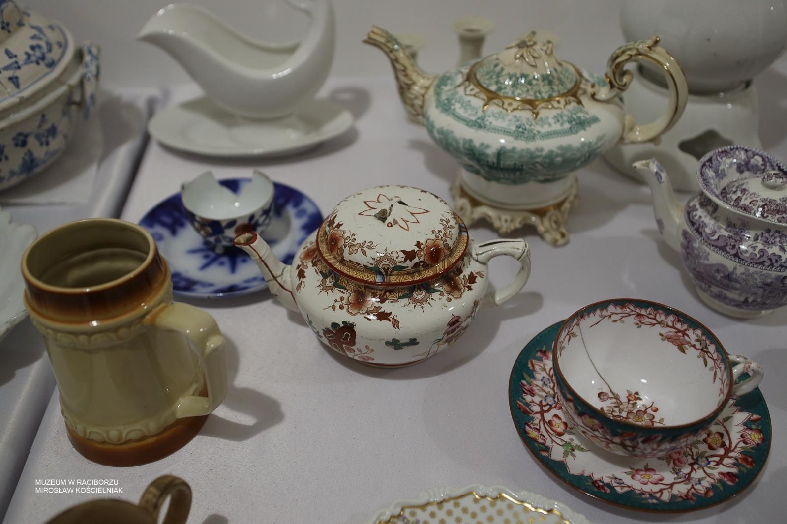 Zdjęcie w galerii na portalu naszraciborz.pl: Wokół stołu – czwartkowe spotkanie w Muzeum w Raciborzu za nami wiadomości z regionu