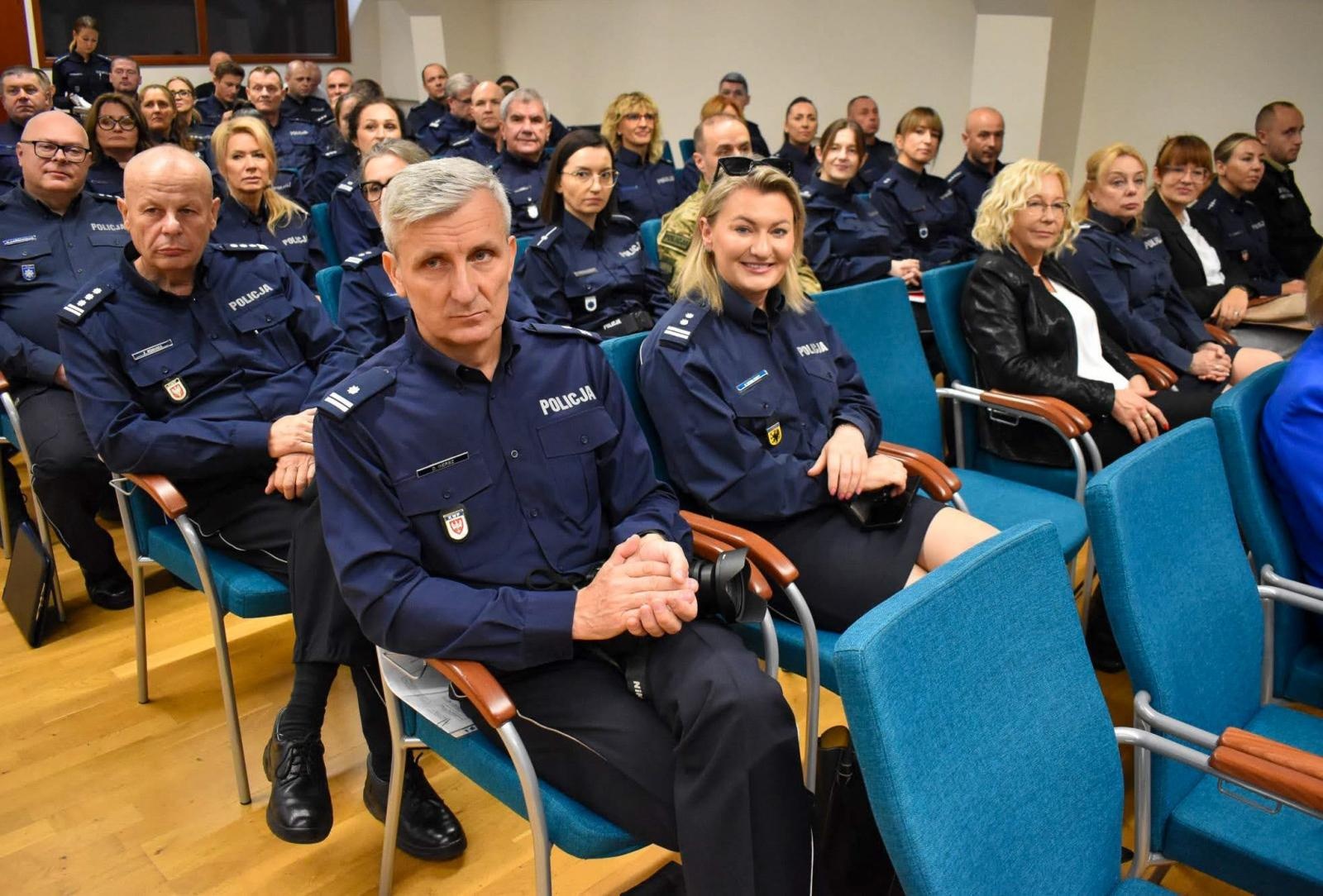 Zdjęcie w galerii na portalu naszraciborz.pl: Racibórz. III Śląskie seminarium – podmiot policyjnych działań i prawa człowieka w cyfrowej rzeczywistości wiadomości z regionu