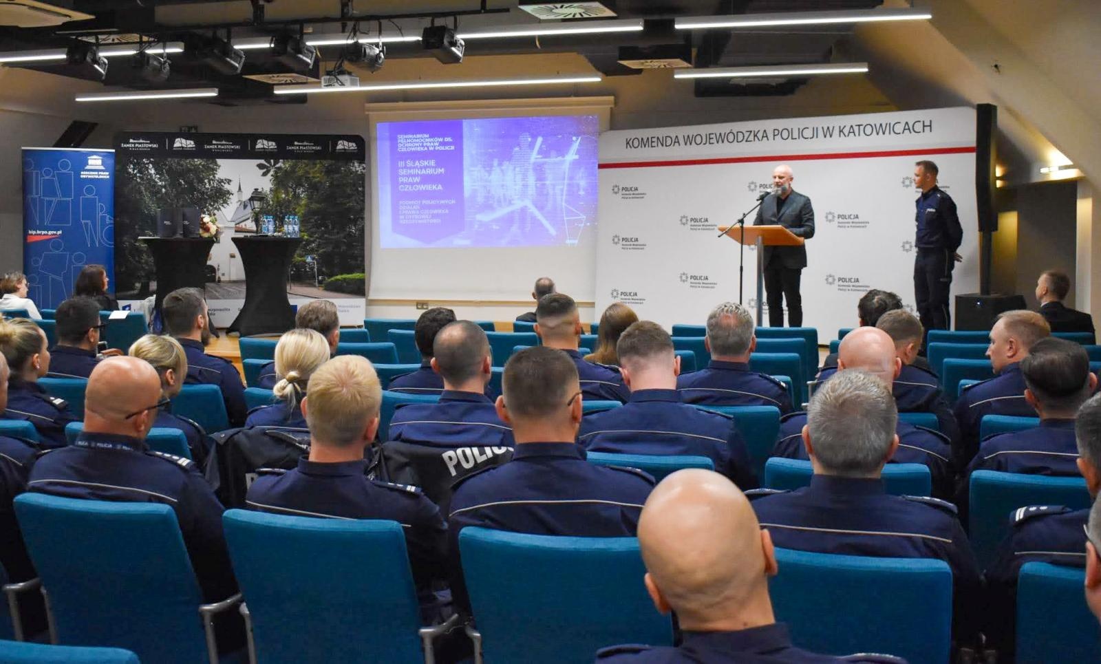 Zdjęcie w galerii na portalu naszraciborz.pl: Racibórz. III Śląskie seminarium – podmiot policyjnych działań i prawa człowieka w cyfrowej rzeczywistości wiadomości z regionu