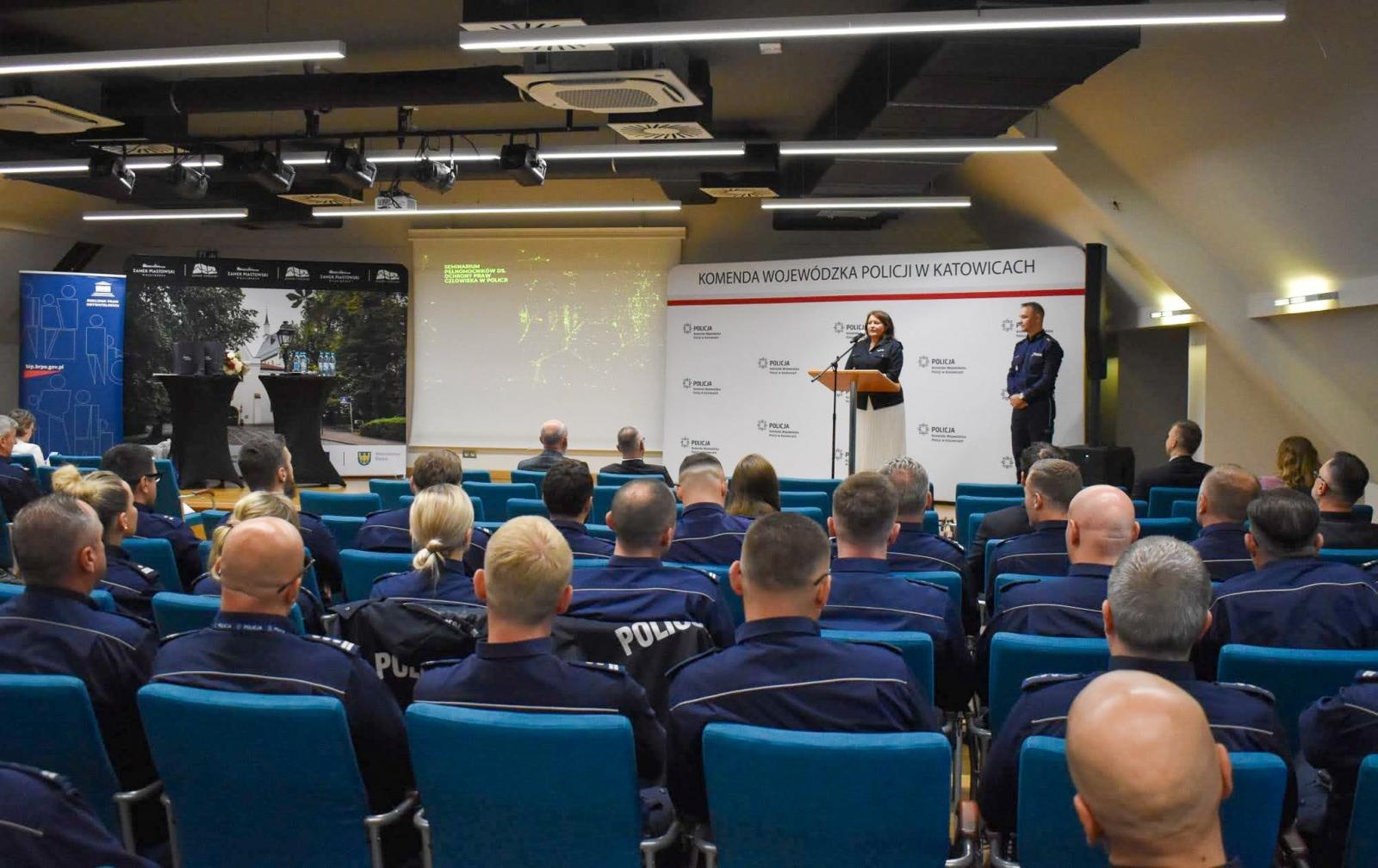 Zdjęcie w galerii na portalu naszraciborz.pl: Racibórz. III Śląskie seminarium – podmiot policyjnych działań i prawa człowieka w cyfrowej rzeczywistości wiadomości z regionu