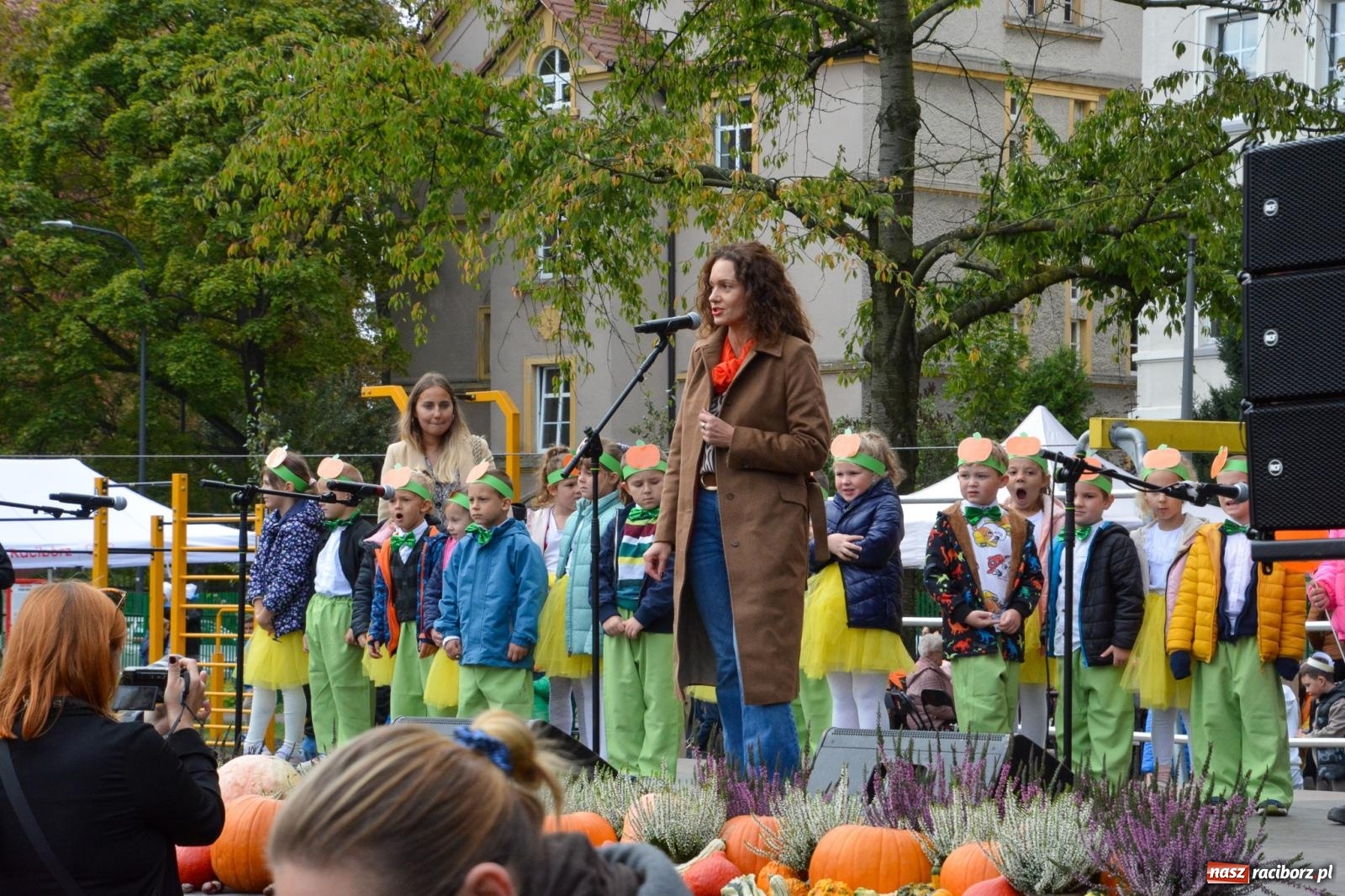 Zdjęcie w galerii na portalu naszraciborz.pl: W parku Jordanowskim trwa raciborskie święto dyni wiadomości z regionu