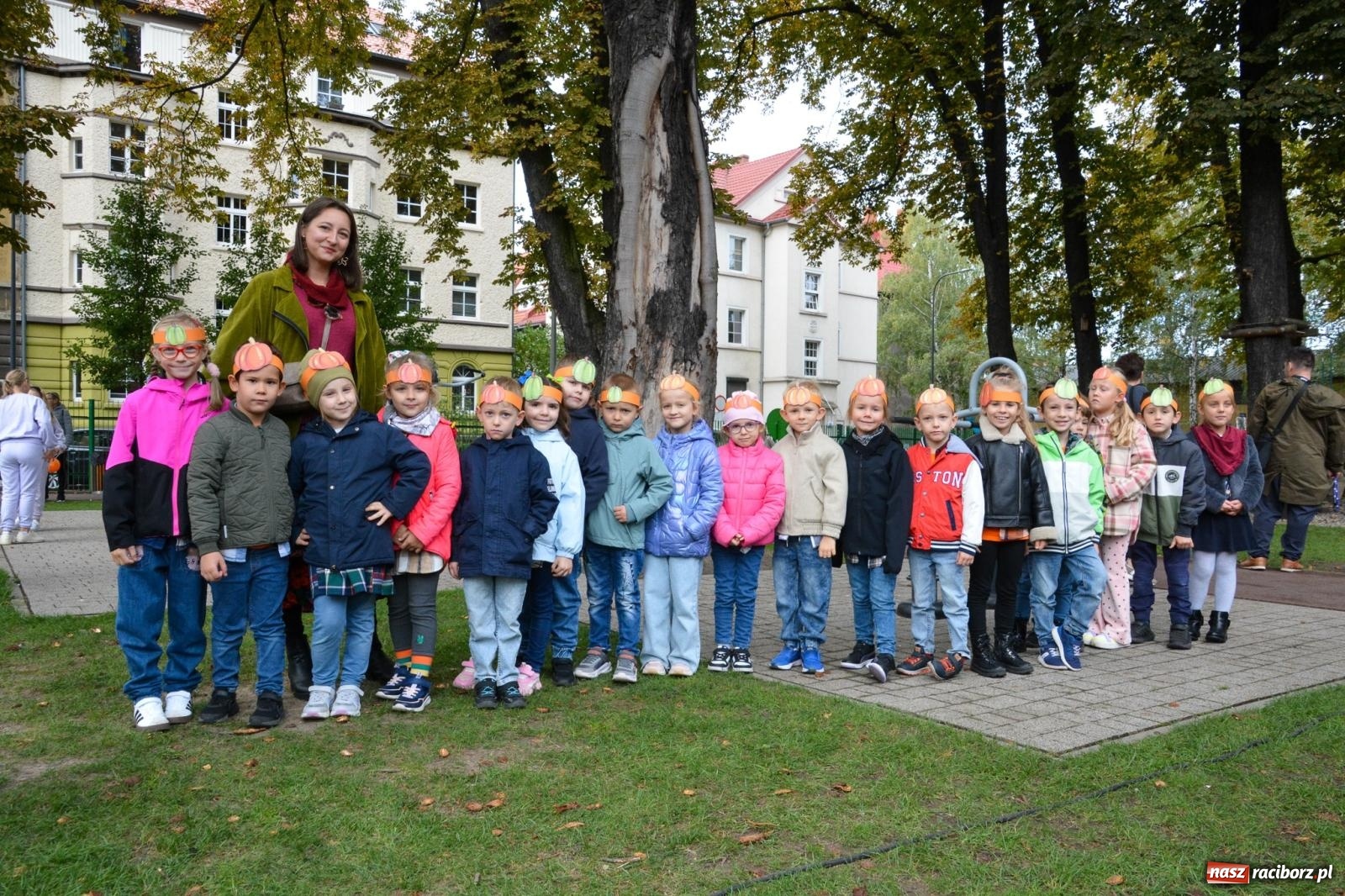 Zdjęcie w galerii na portalu naszraciborz.pl: W parku Jordanowskim trwa raciborskie święto dyni wiadomości z regionu