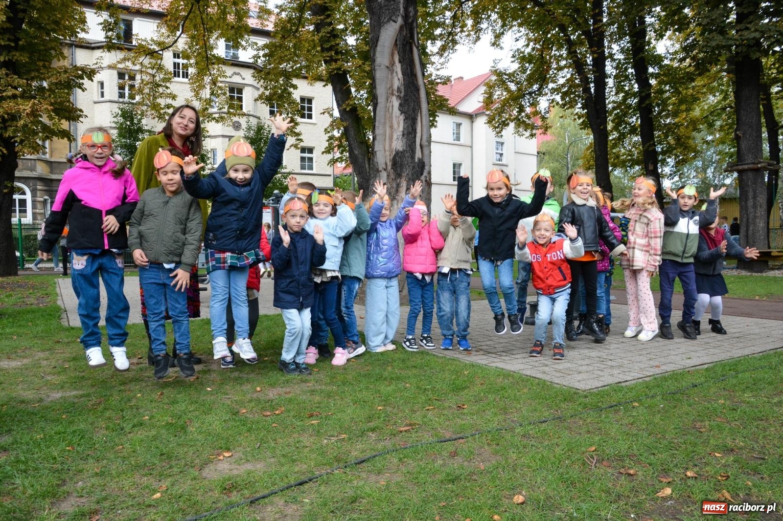 Zdjęcie w galerii na portalu naszraciborz.pl: W parku Jordanowskim trwa raciborskie święto dyni wiadomości z regionu