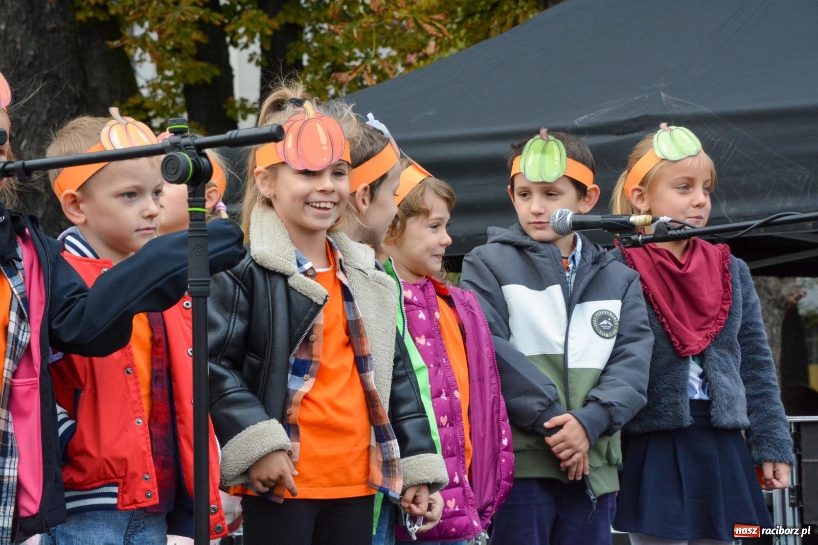 Zdjęcie w galerii na portalu naszraciborz.pl: W parku Jordanowskim trwa raciborskie święto dyni wiadomości z regionu