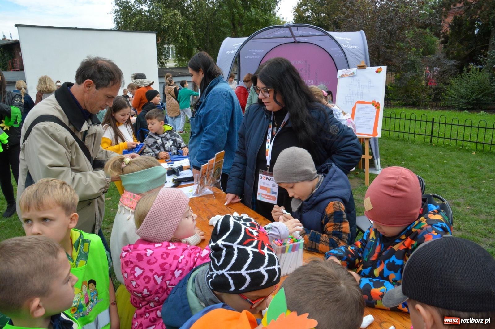 Zdjęcie w galerii na portalu naszraciborz.pl: W parku Jordanowskim trwa raciborskie święto dyni wiadomości z regionu