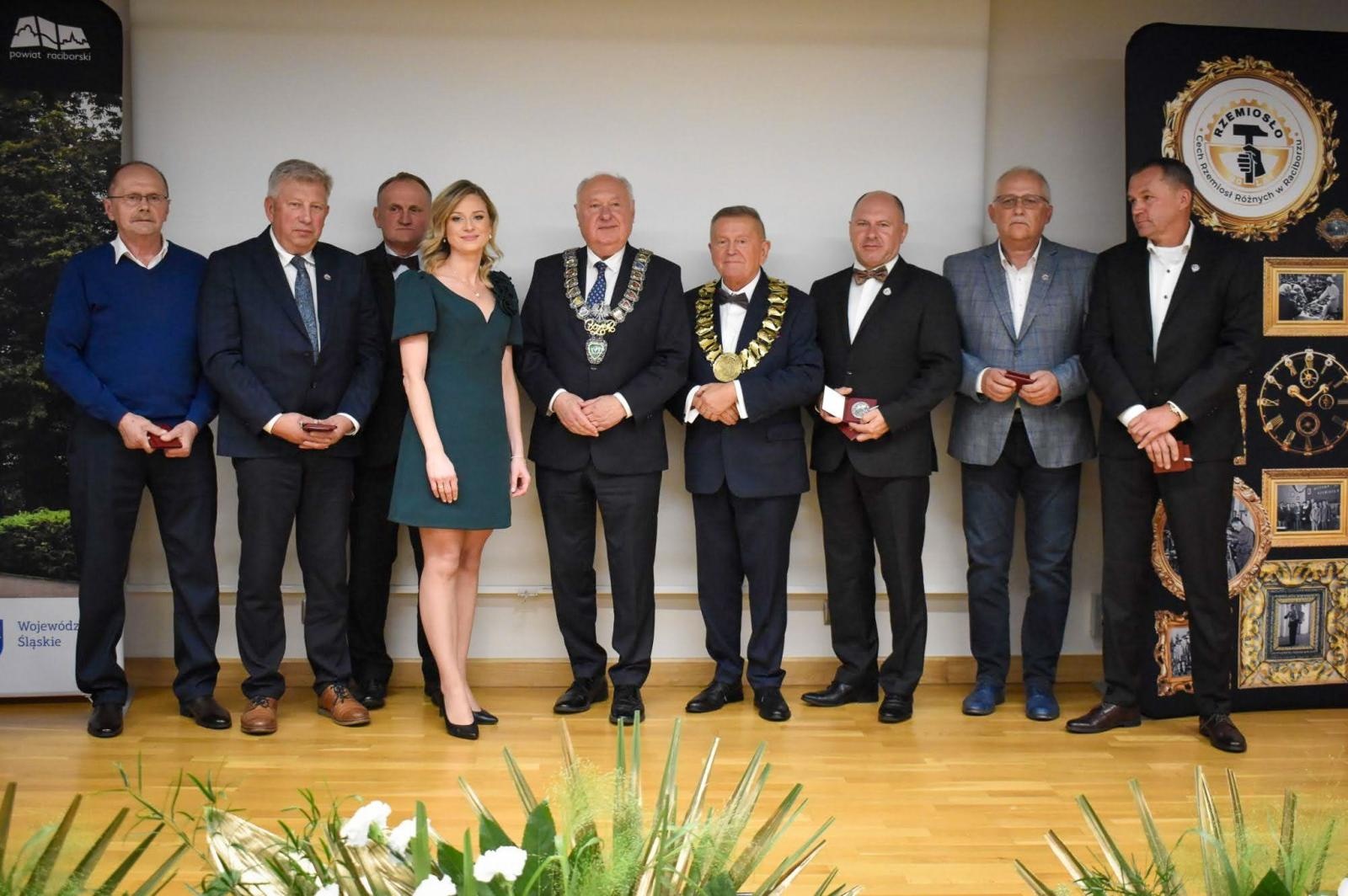 Zdjęcie w galerii na portalu naszraciborz.pl: Cech Rzemiosł Różnych w Raciborzu świętuje 80-lecie istnienia [FOTO] wiadomości z regionu
