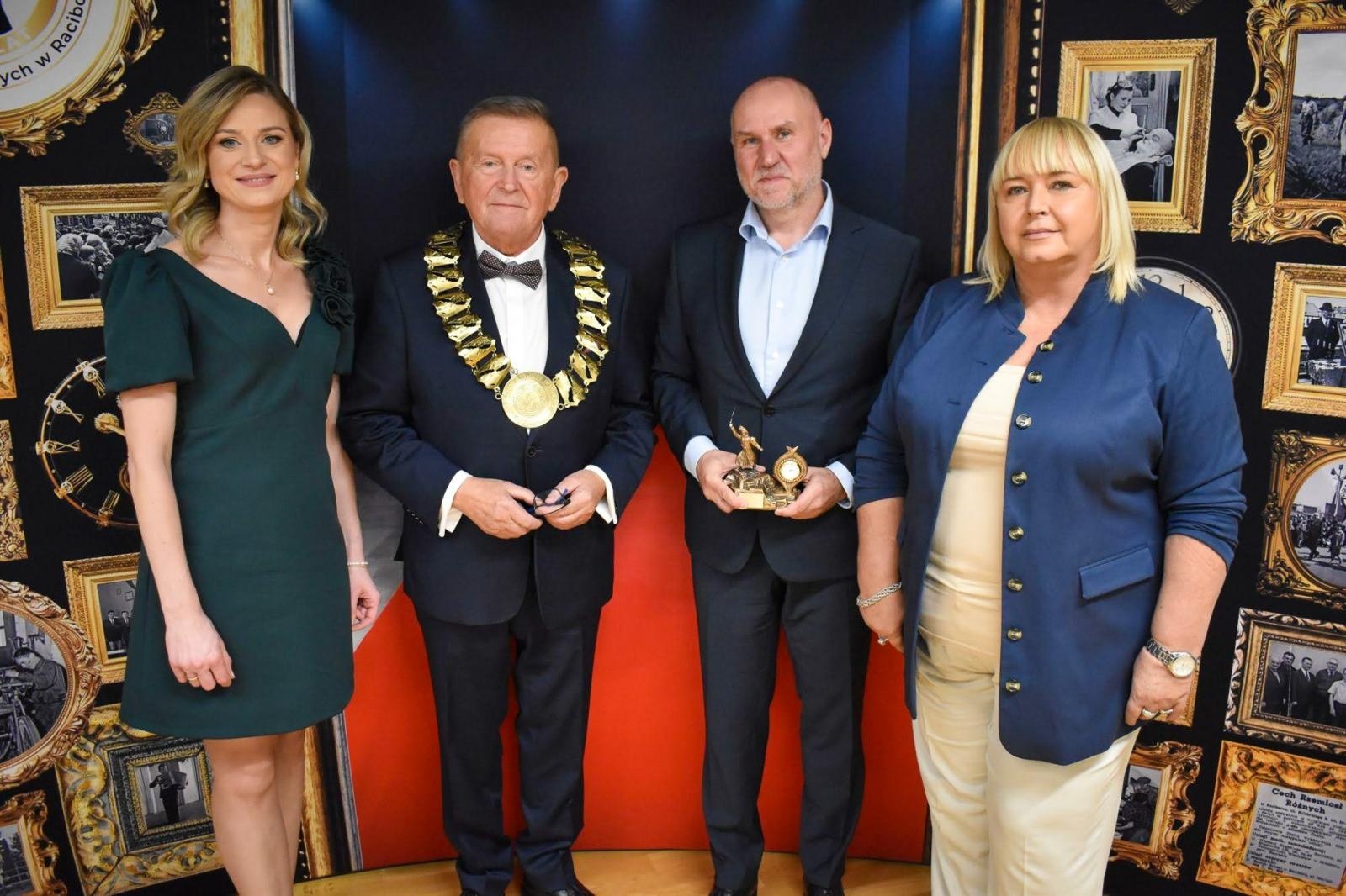 Zdjęcie w galerii na portalu naszraciborz.pl: Cech Rzemiosł Różnych w Raciborzu świętuje 80-lecie istnienia [FOTO] wiadomości z regionu