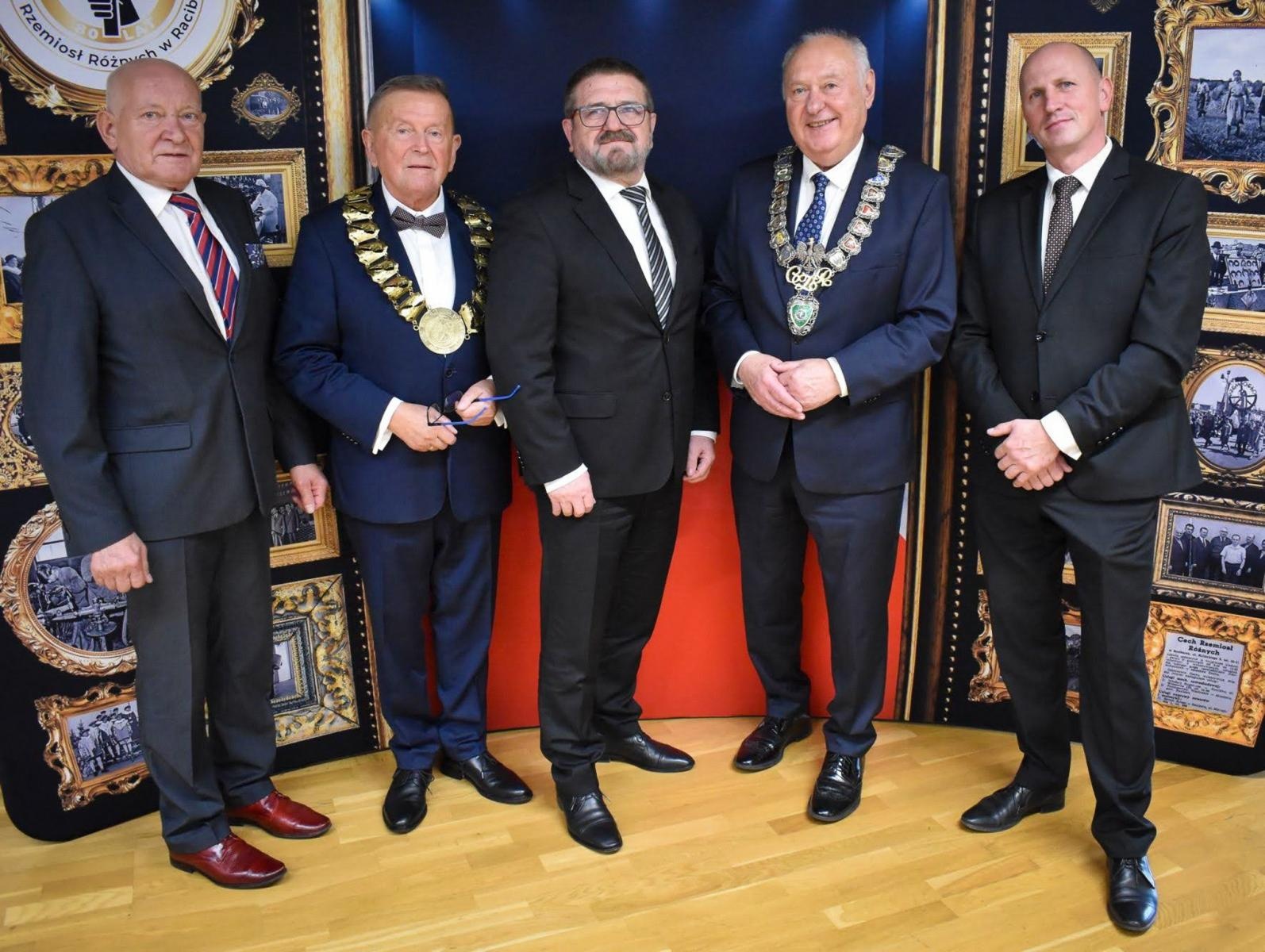 Zdjęcie w galerii na portalu naszraciborz.pl: Cech Rzemiosł Różnych w Raciborzu świętuje 80-lecie istnienia [FOTO] wiadomości z regionu