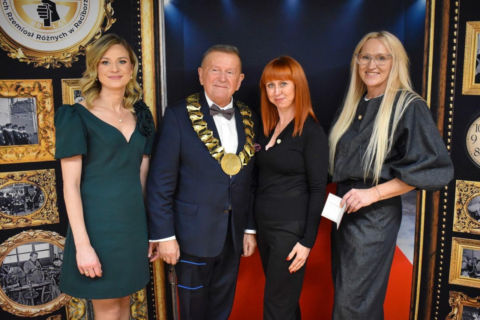 Zdjęcie w galerii na portalu naszraciborz.pl: Cech Rzemiosł Różnych w Raciborzu świętuje 80-lecie istnienia [FOTO] wiadomości z regionu