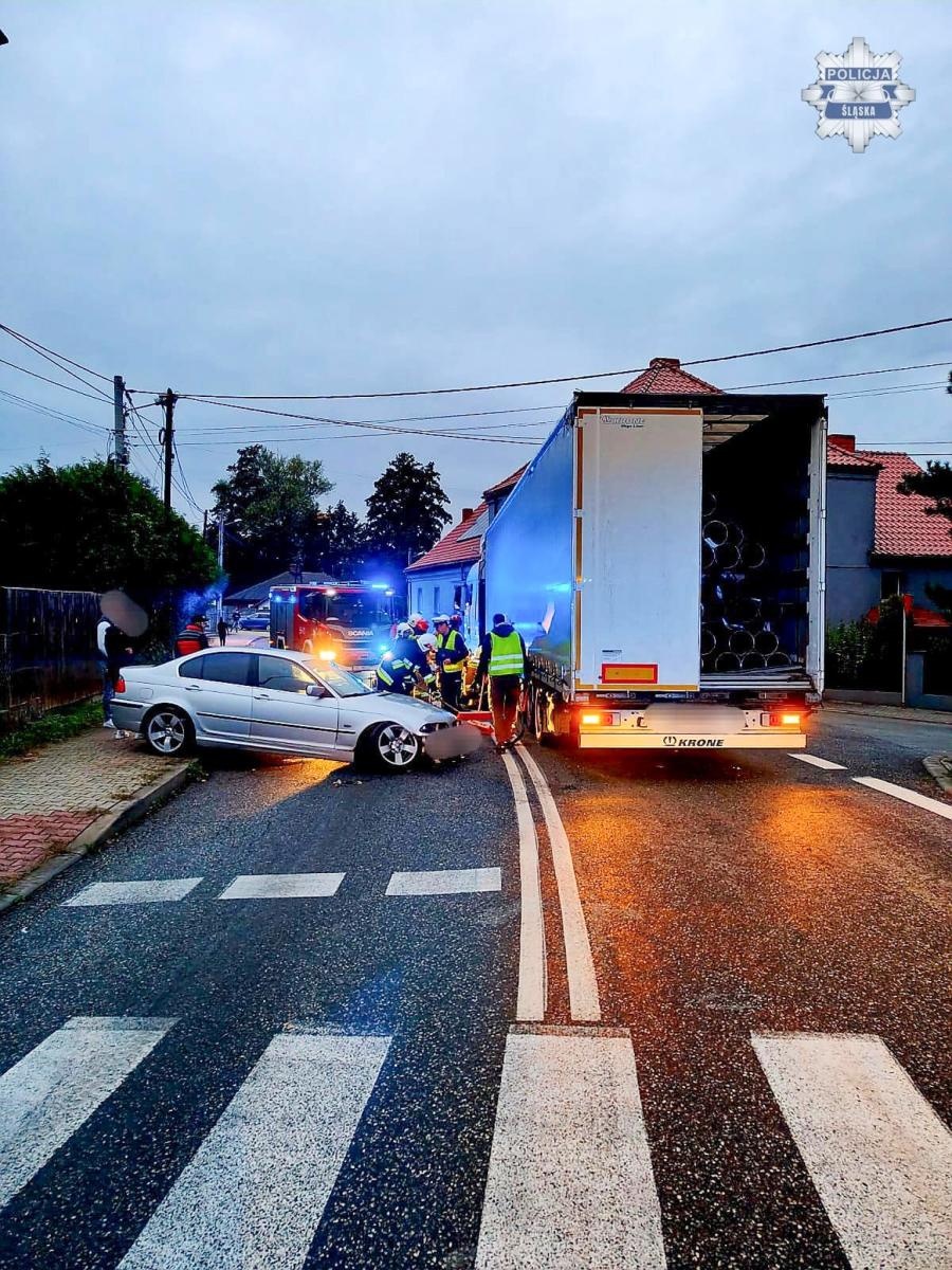 Zdjęcie w galerii na portalu naszraciborz.pl: Groźny wypadek w Roszkowie i seria interwencji strażaków w powiecie raciborskim [RAPORT 998] wiadomości z regionu