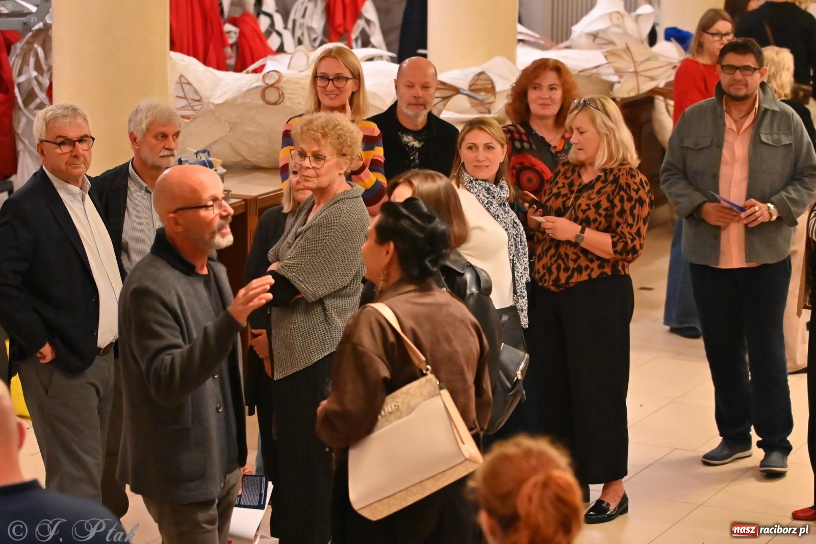 Zdjęcie w galerii na portalu naszraciborz.pl: OFF-ka na wysokich obrotach – drugi dzień festiwalu pełen artystycznych kontrastów [FOTO, WIDEO] wiadomości z regionu