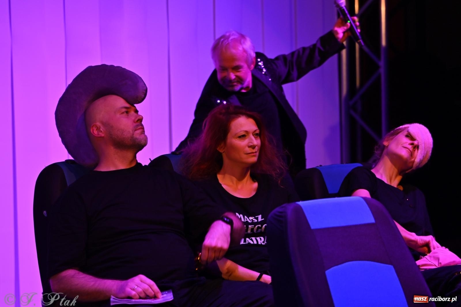 Zdjęcie w galerii na portalu naszraciborz.pl: OFF-ka na wysokich obrotach – drugi dzień festiwalu pełen artystycznych kontrastów [FOTO, WIDEO] wiadomości z regionu