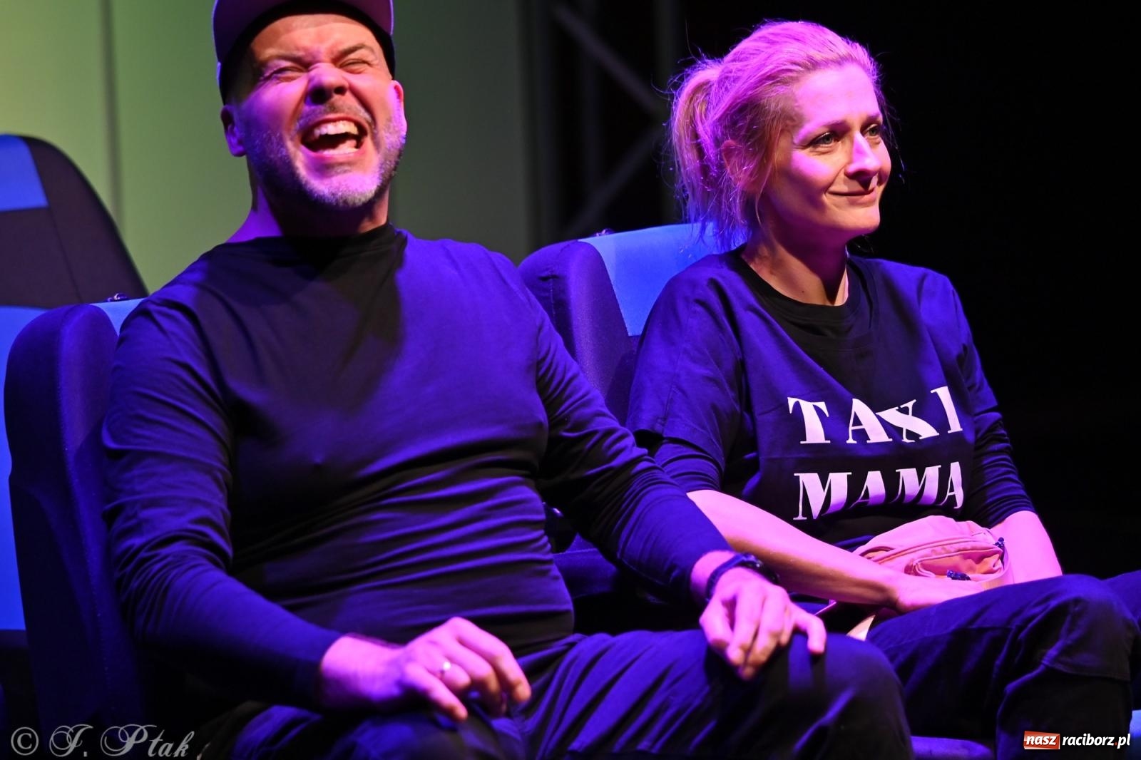 Zdjęcie w galerii na portalu naszraciborz.pl: OFF-ka na wysokich obrotach – drugi dzień festiwalu pełen artystycznych kontrastów [FOTO, WIDEO] wiadomości z regionu