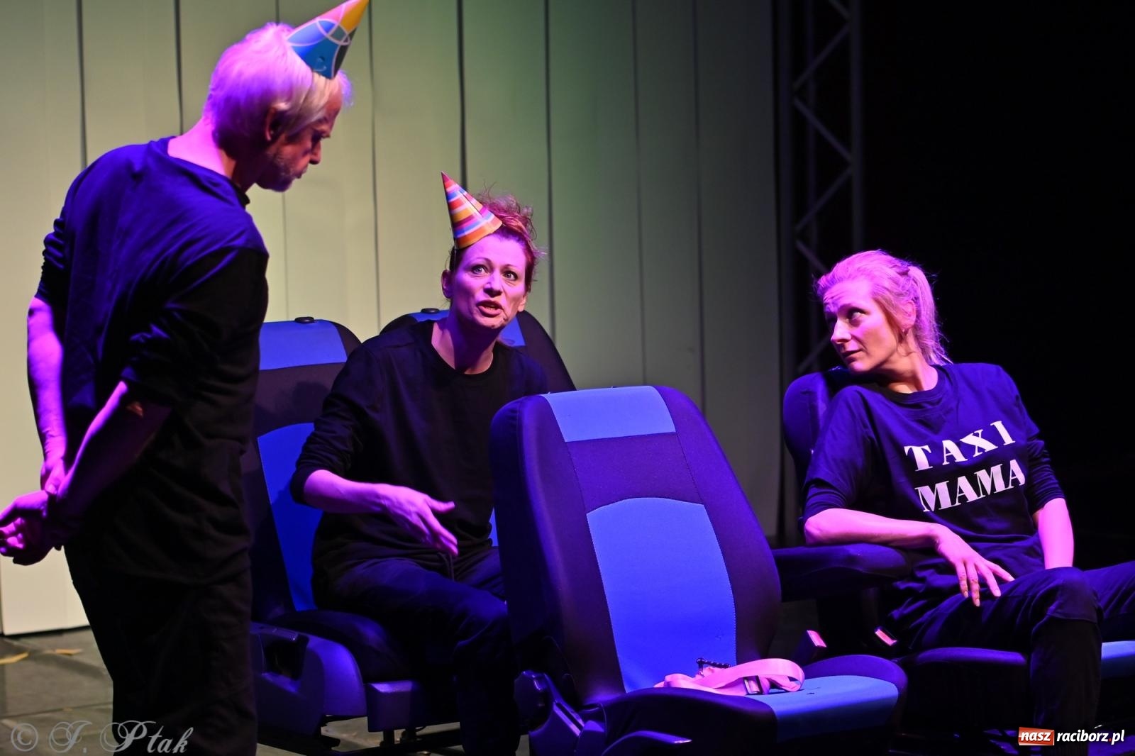 Zdjęcie w galerii na portalu naszraciborz.pl: OFF-ka na wysokich obrotach – drugi dzień festiwalu pełen artystycznych kontrastów [FOTO, WIDEO] wiadomości z regionu