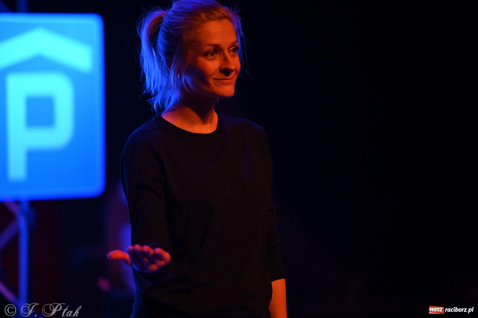 Zdjęcie w galerii na portalu naszraciborz.pl: OFF-ka na wysokich obrotach – drugi dzień festiwalu pełen artystycznych kontrastów [FOTO, WIDEO] wiadomości z regionu