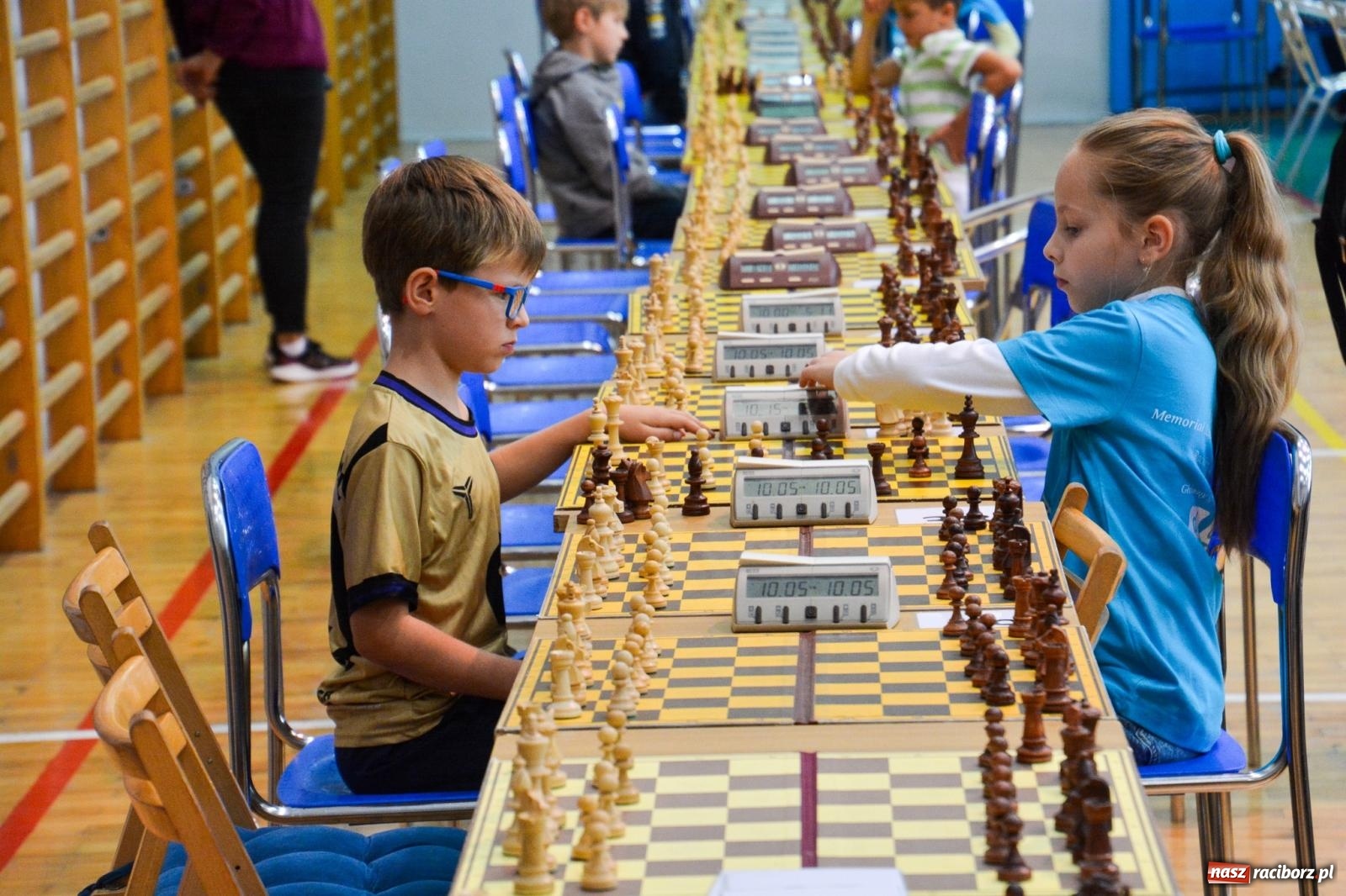 Zdjęcie w galerii na portalu naszraciborz.pl: Rekordowa frekwencja na VI Międzynarodowym Memoriale Szachowym Alfreda Chrobaka w Raciborzu wiadomości z regionu