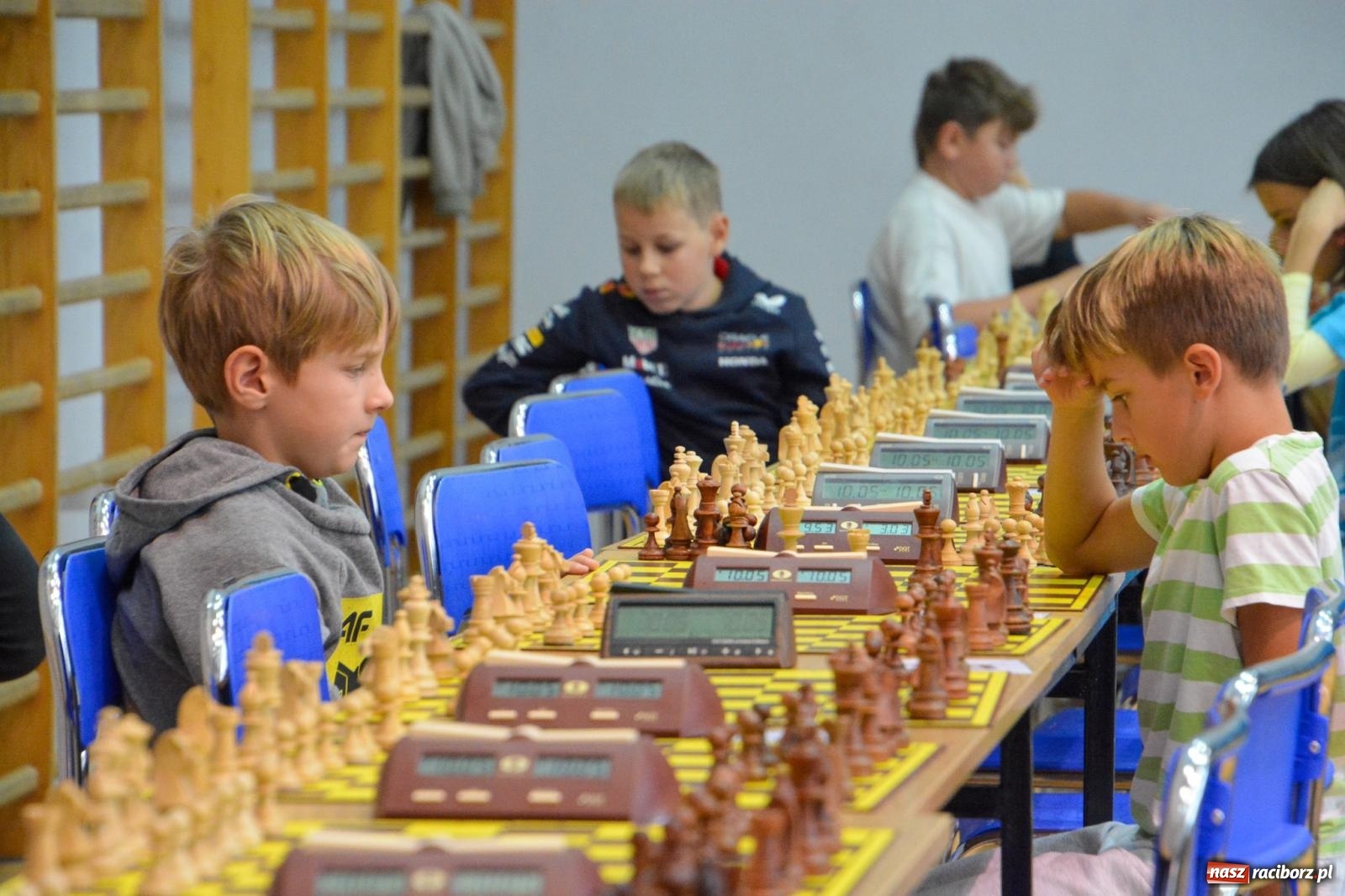Zdjęcie w galerii na portalu naszraciborz.pl: Rekordowa frekwencja na VI Międzynarodowym Memoriale Szachowym Alfreda Chrobaka w Raciborzu wiadomości z regionu