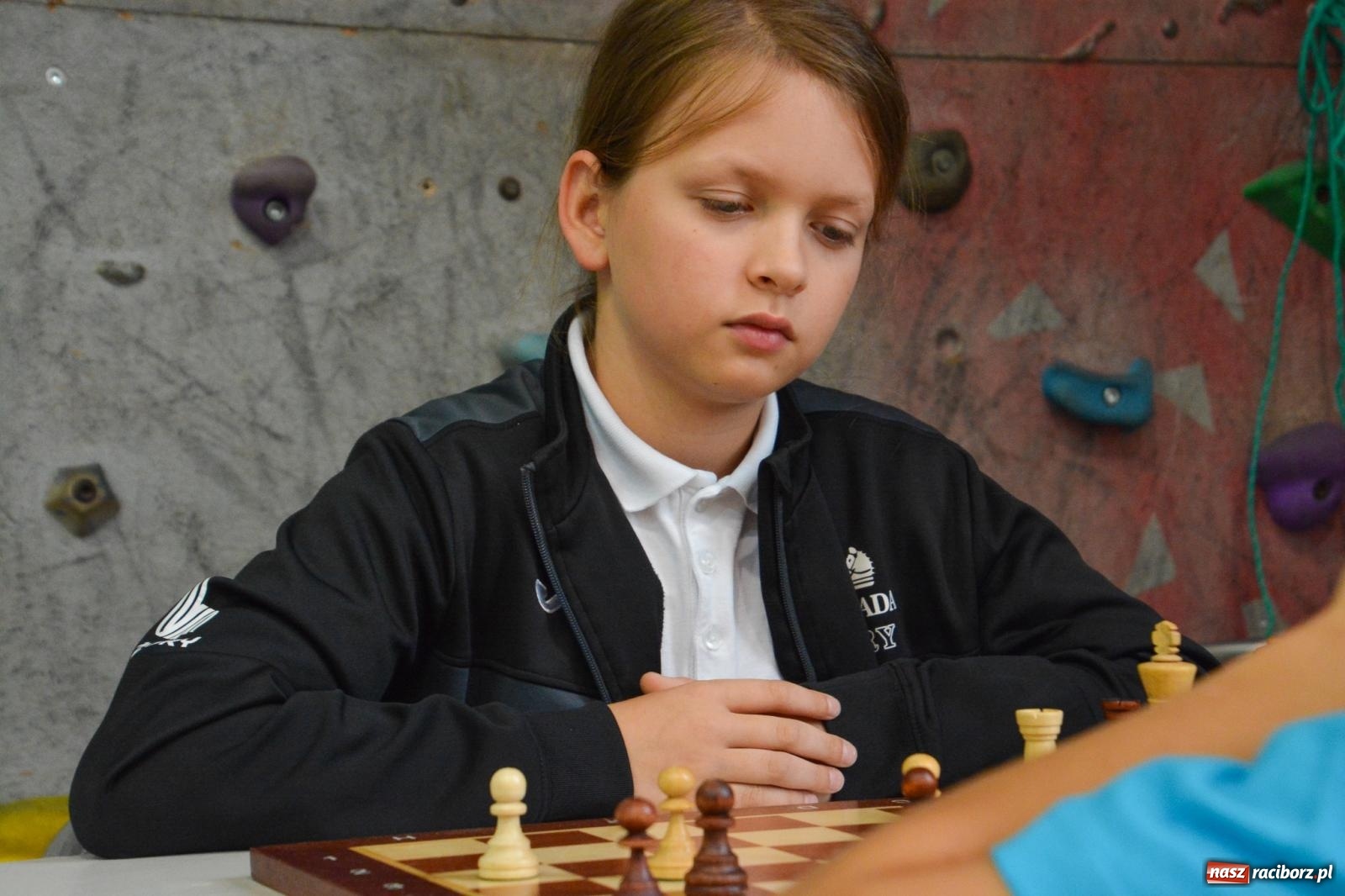 Zdjęcie w galerii na portalu naszraciborz.pl: Rekordowa frekwencja na VI Międzynarodowym Memoriale Szachowym Alfreda Chrobaka w Raciborzu wiadomości z regionu