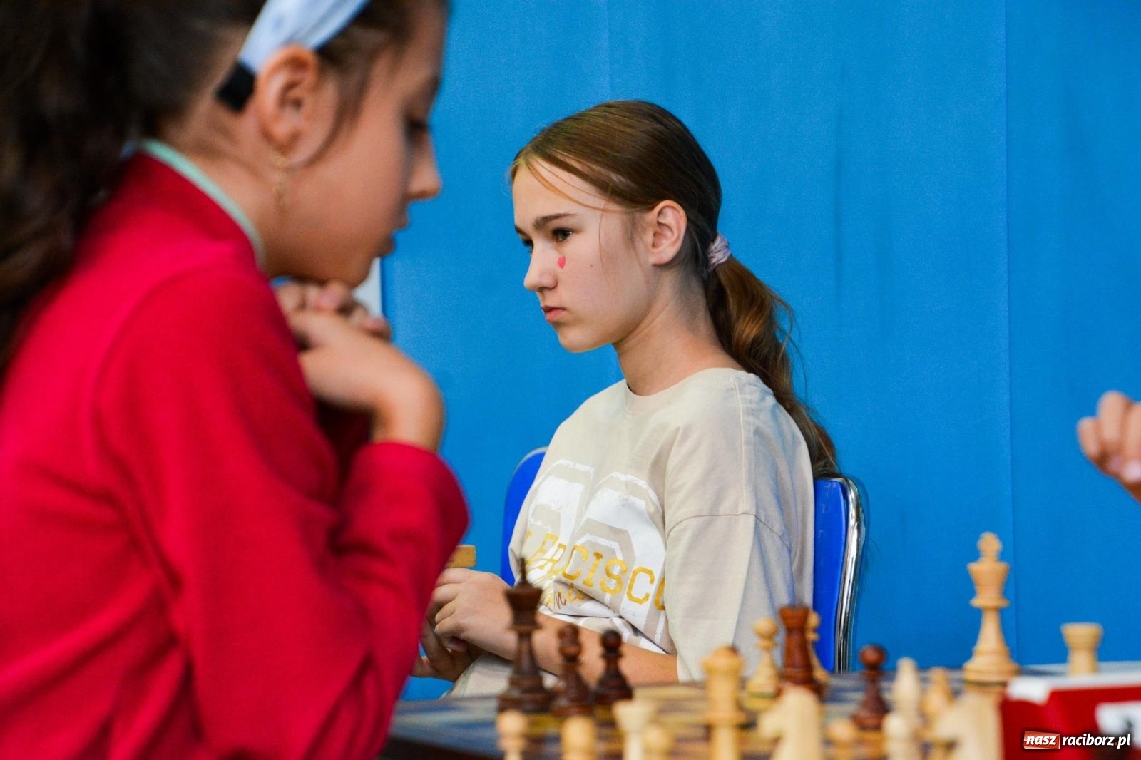 Zdjęcie w galerii na portalu naszraciborz.pl: Rekordowa frekwencja na VI Międzynarodowym Memoriale Szachowym Alfreda Chrobaka w Raciborzu wiadomości z regionu