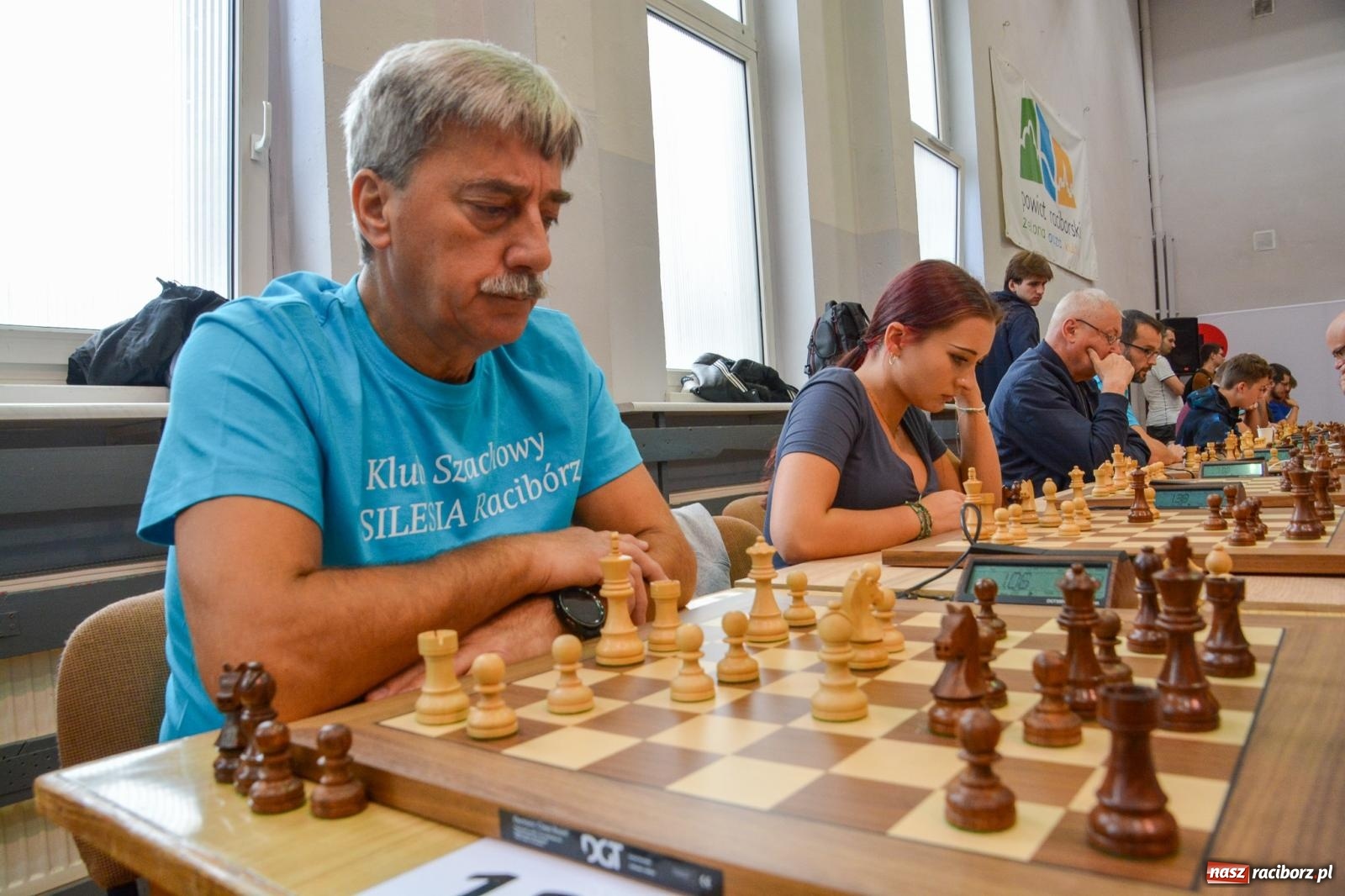 Zdjęcie w galerii na portalu naszraciborz.pl: Rekordowa frekwencja na VI Międzynarodowym Memoriale Szachowym Alfreda Chrobaka w Raciborzu wiadomości z regionu