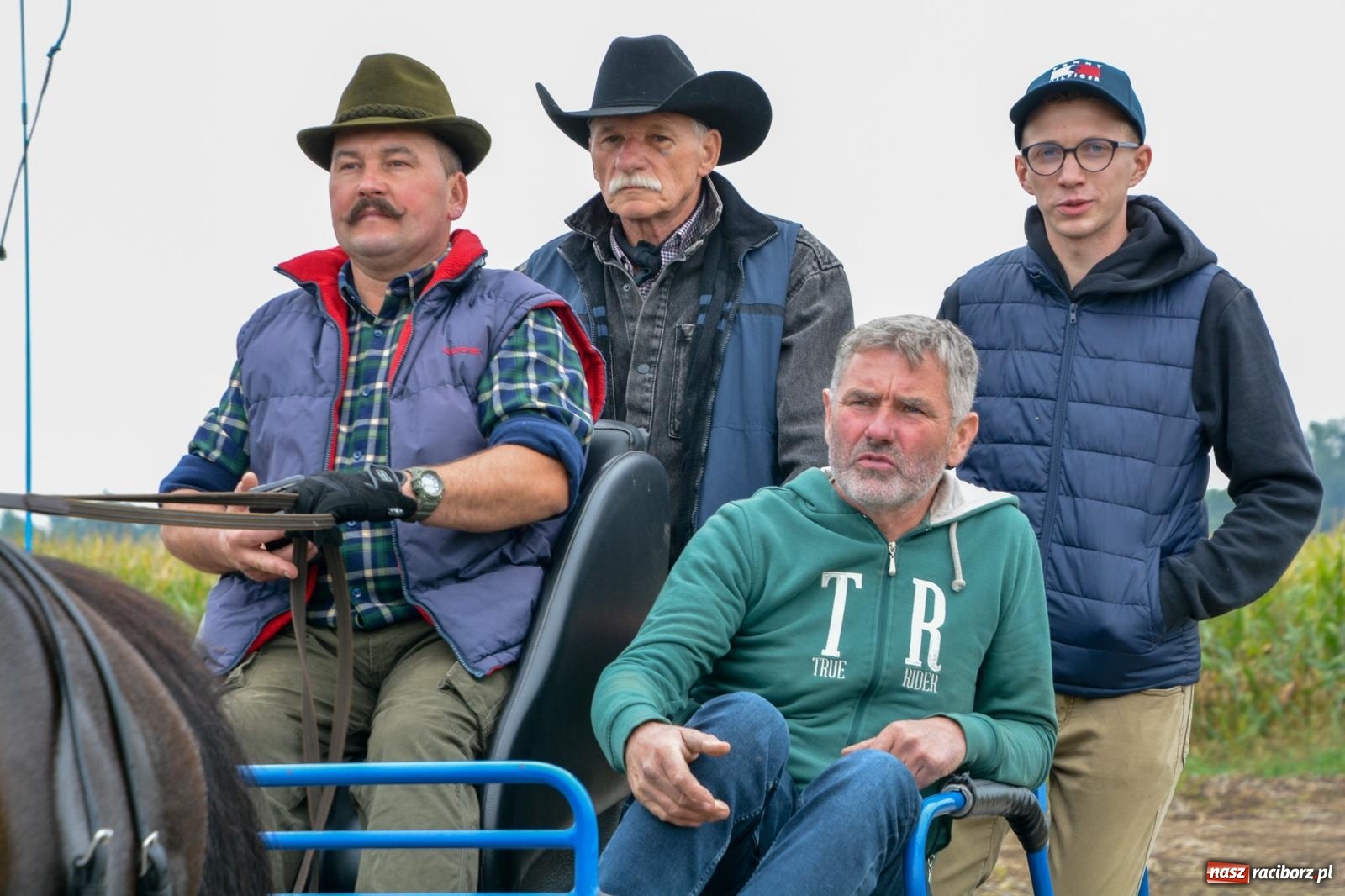 Zdjęcie w galerii na portalu naszraciborz.pl: Hubertus w Żerdzinach – emocje na końskim grzbiecie i nowe atrakcje dla miłośników jeździectwa wiadomości z regionu