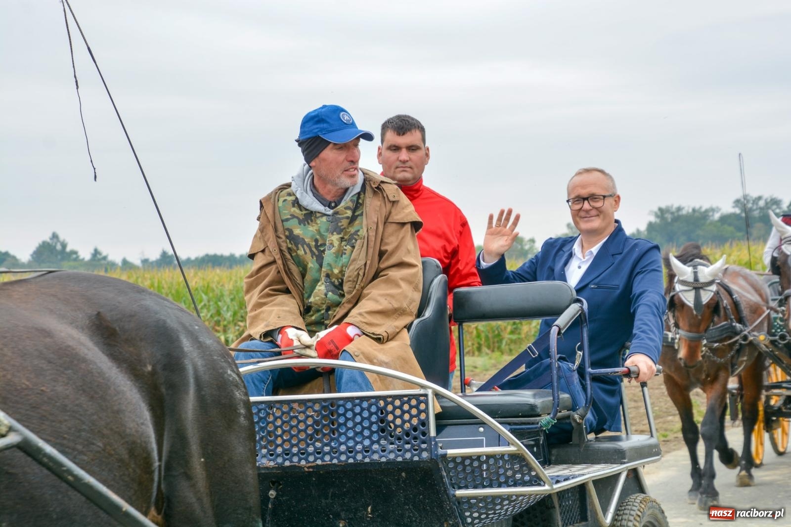 Zdjęcie w galerii na portalu naszraciborz.pl: Hubertus w Żerdzinach – emocje na końskim grzbiecie i nowe atrakcje dla miłośników jeździectwa wiadomości z regionu
