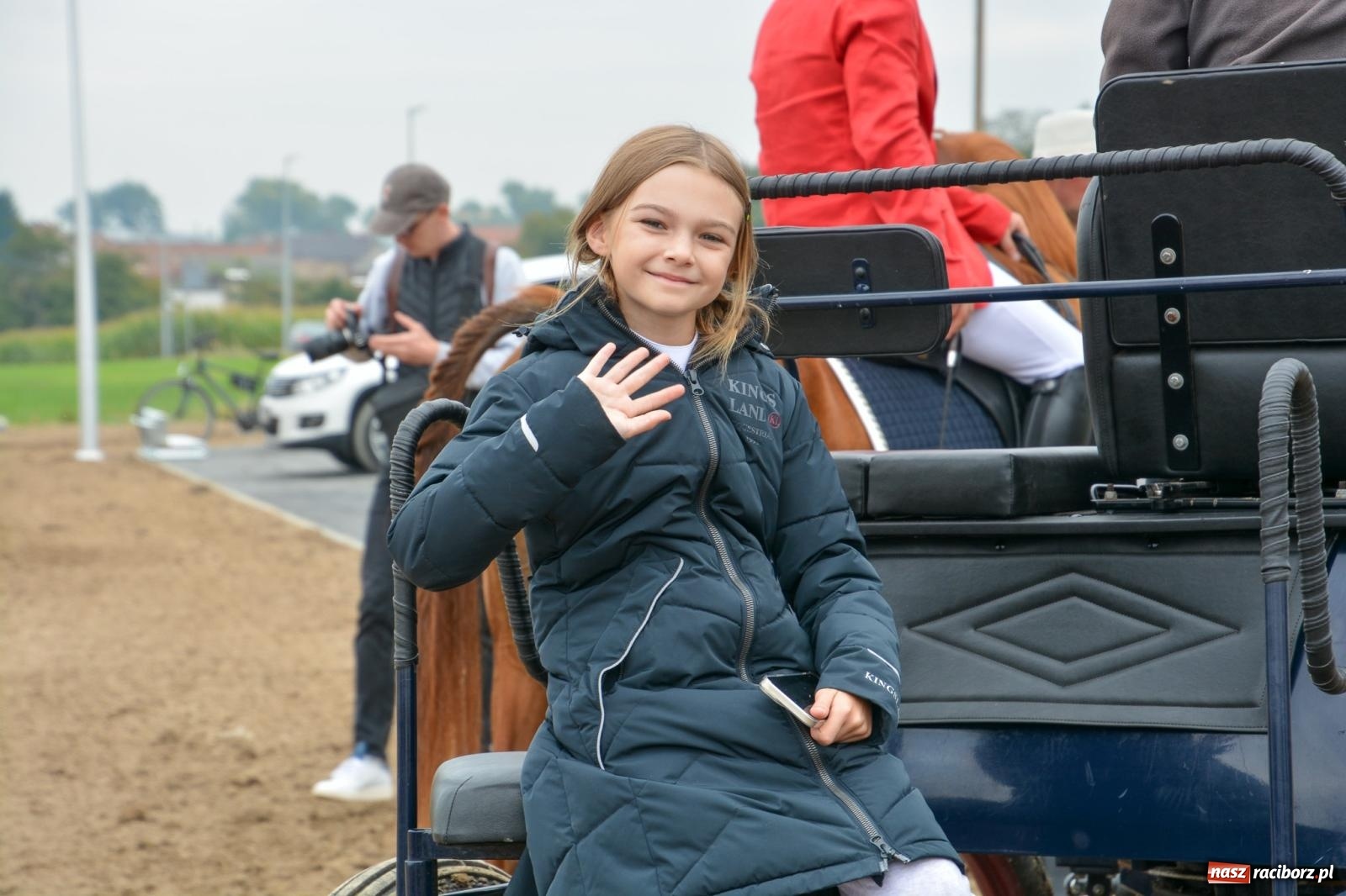 Zdjęcie w galerii na portalu naszraciborz.pl: Hubertus w Żerdzinach – emocje na końskim grzbiecie i nowe atrakcje dla miłośników jeździectwa wiadomości z regionu
