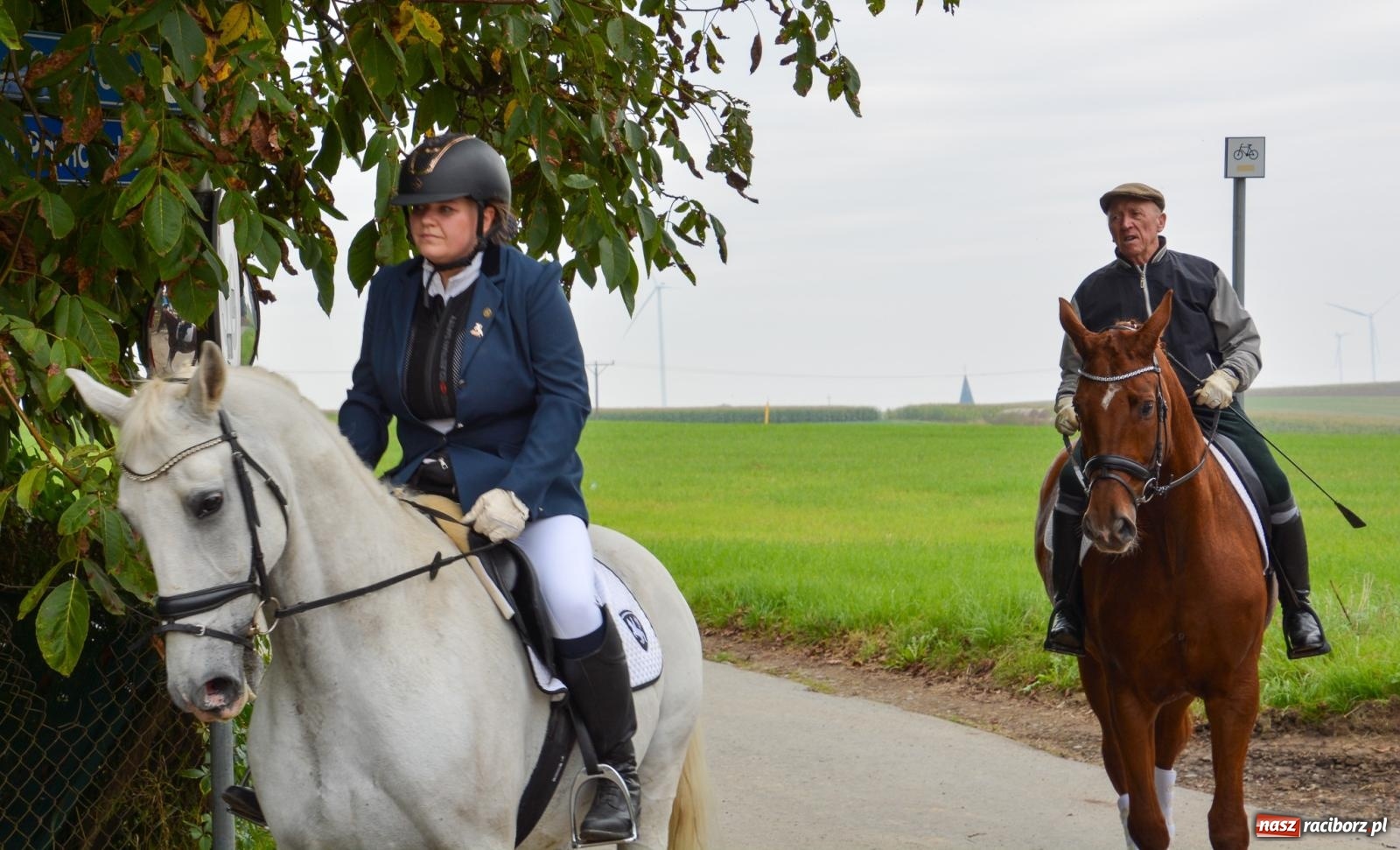 Zdjęcie w galerii na portalu naszraciborz.pl: Hubertus w Żerdzinach – emocje na końskim grzbiecie i nowe atrakcje dla miłośników jeździectwa wiadomości z regionu