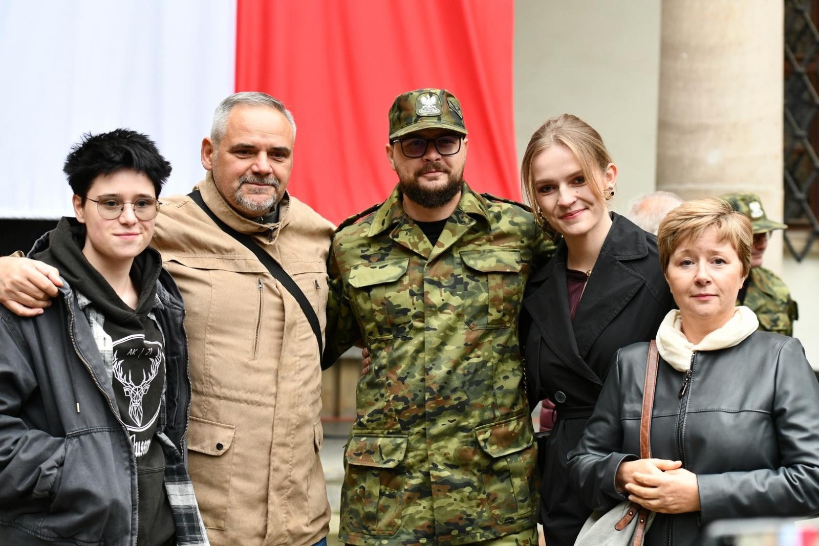 Zdjęcie w galerii na portalu naszraciborz.pl: Śląski Oddział Straży Granicznej z Raciborza zasiliło 42 nowych funkcjonariuszy wiadomości z regionu