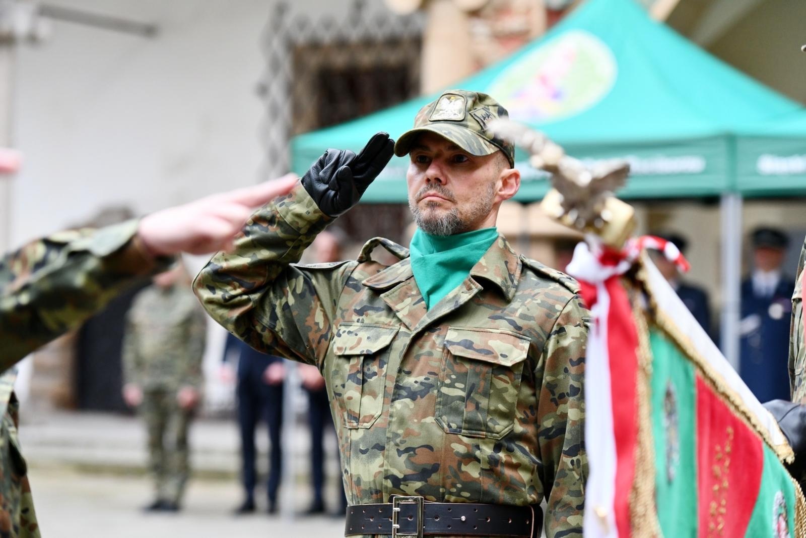 Zdjęcie w galerii na portalu naszraciborz.pl: Śląski Oddział Straży Granicznej z Raciborza zasiliło 42 nowych funkcjonariuszy wiadomości z regionu