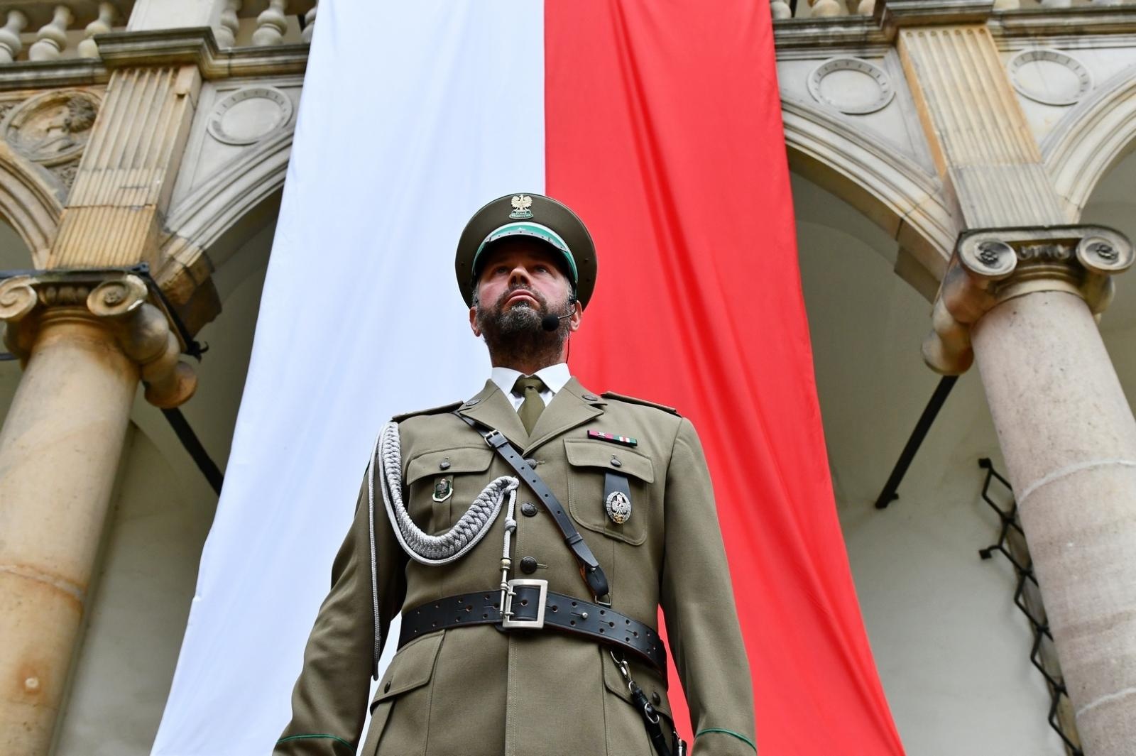 Zdjęcie w galerii na portalu naszraciborz.pl: Śląski Oddział Straży Granicznej z Raciborza zasiliło 42 nowych funkcjonariuszy wiadomości z regionu