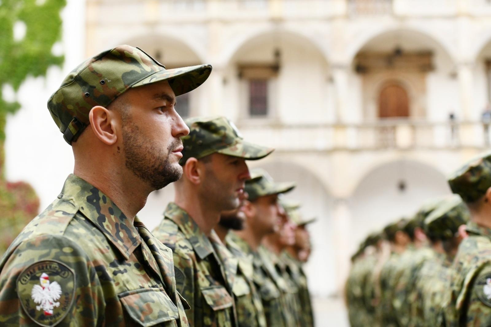Zdjęcie w galerii na portalu naszraciborz.pl: Śląski Oddział Straży Granicznej z Raciborza zasiliło 42 nowych funkcjonariuszy wiadomości z regionu