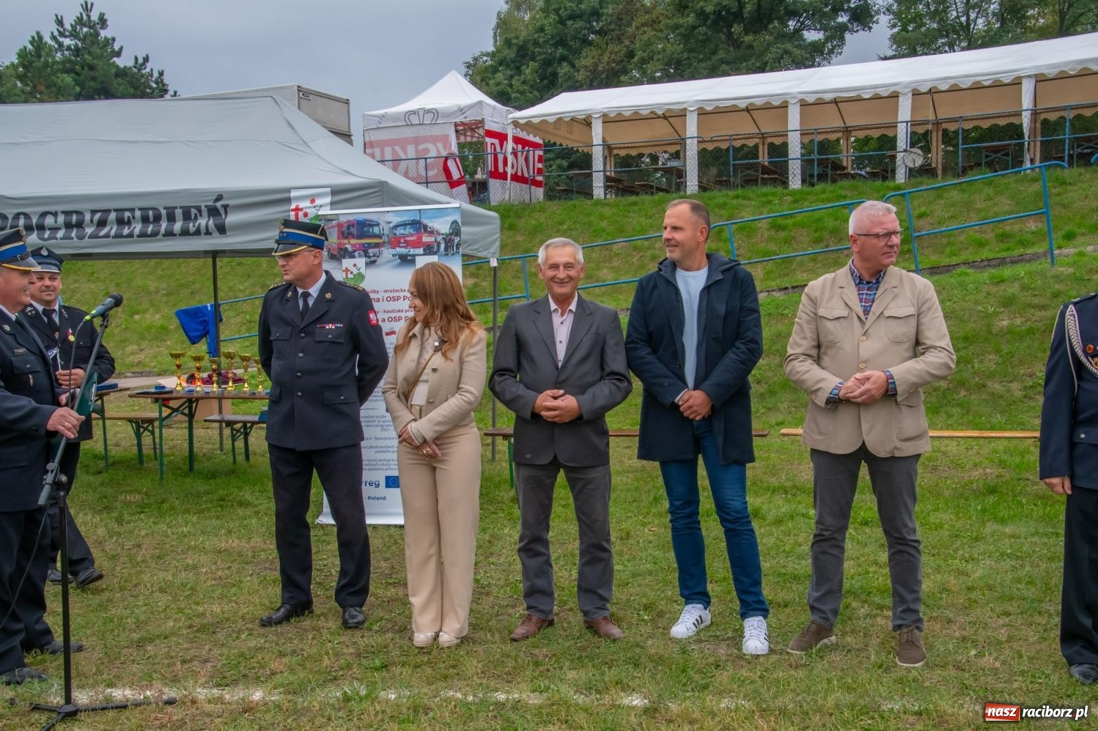 Zdjęcie w galerii na portalu naszraciborz.pl: Strażacka przyjaźń bez granic. Gminne zawody sportowo-pożarnicze w Pogrzebieniu wiadomości z regionu