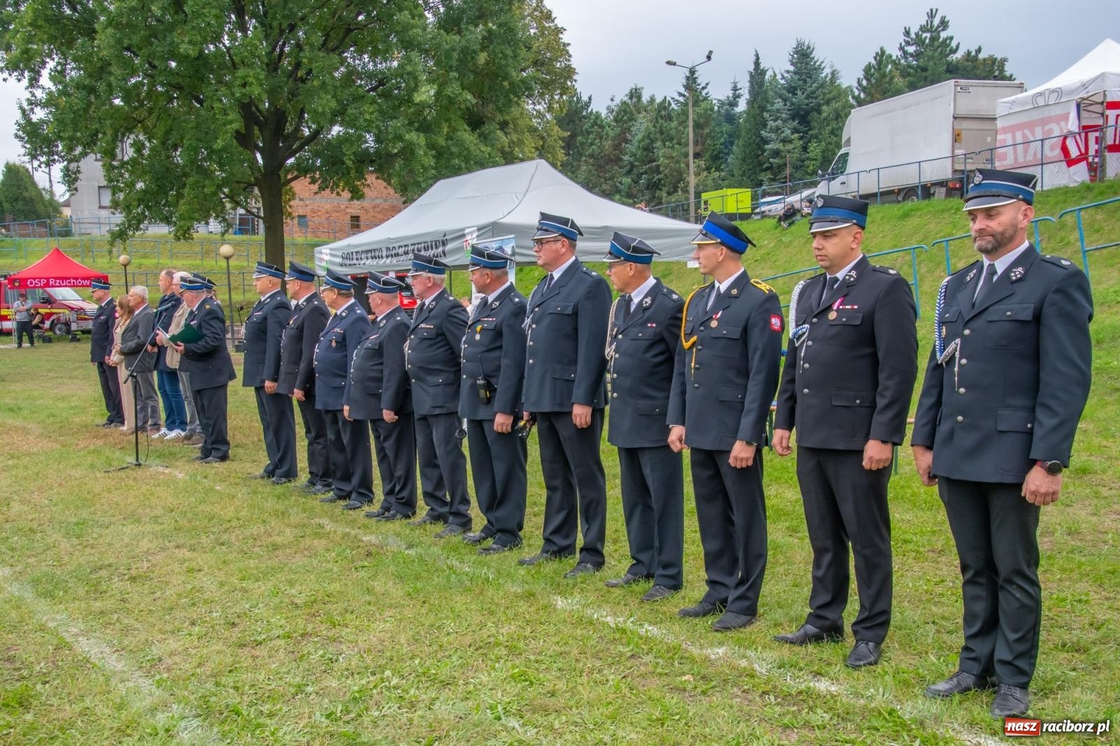 Zdjęcie w galerii na portalu naszraciborz.pl: Strażacka przyjaźń bez granic. Gminne zawody sportowo-pożarnicze w Pogrzebieniu wiadomości z regionu