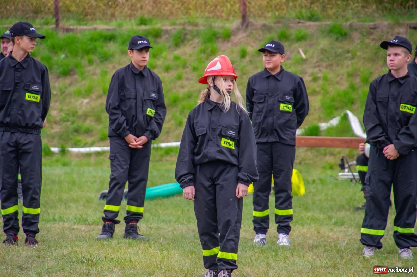 Zdjęcie w galerii na portalu naszraciborz.pl: Strażacka przyjaźń bez granic. Gminne zawody sportowo-pożarnicze w Pogrzebieniu wiadomości z regionu