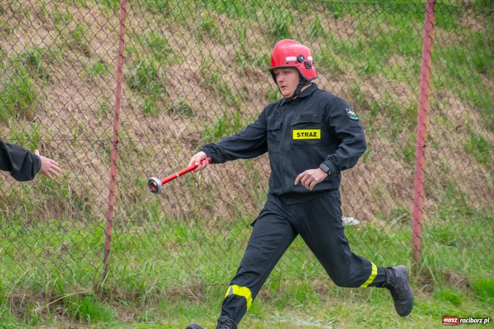 Zdjęcie w galerii na portalu naszraciborz.pl: Strażacka przyjaźń bez granic. Gminne zawody sportowo-pożarnicze w Pogrzebieniu wiadomości z regionu