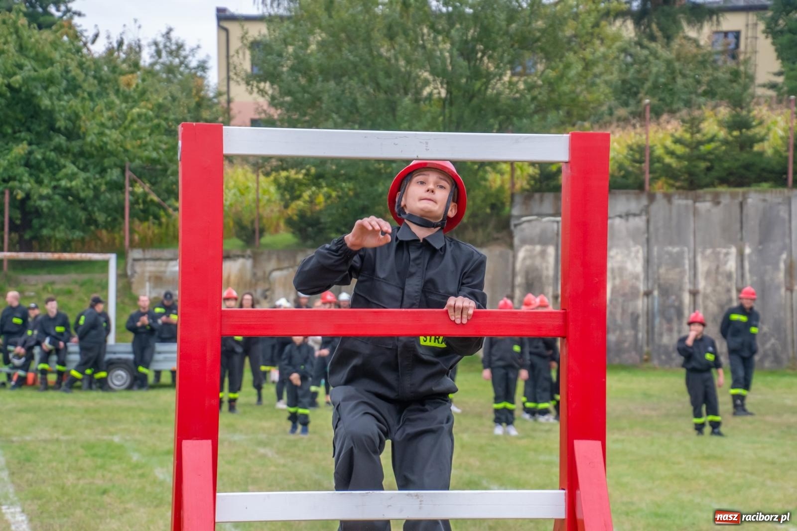 Zdjęcie w galerii na portalu naszraciborz.pl: Strażacka przyjaźń bez granic. Gminne zawody sportowo-pożarnicze w Pogrzebieniu wiadomości z regionu