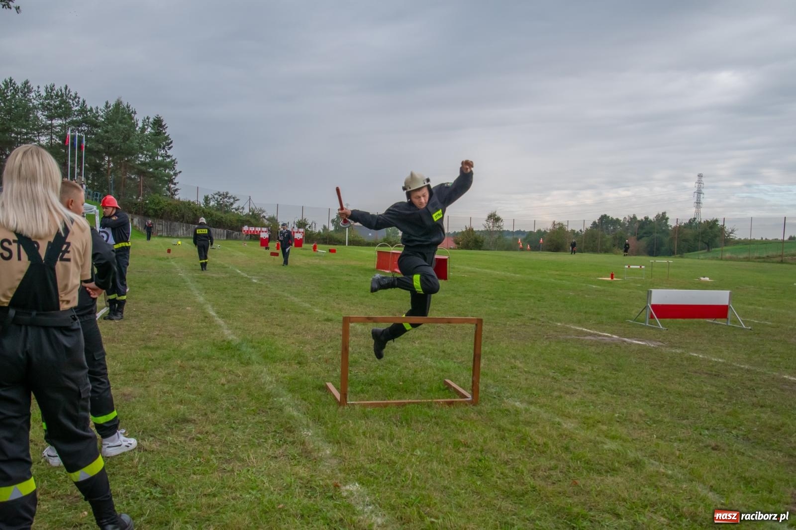Zdjęcie w galerii na portalu naszraciborz.pl: Strażacka przyjaźń bez granic. Gminne zawody sportowo-pożarnicze w Pogrzebieniu wiadomości z regionu