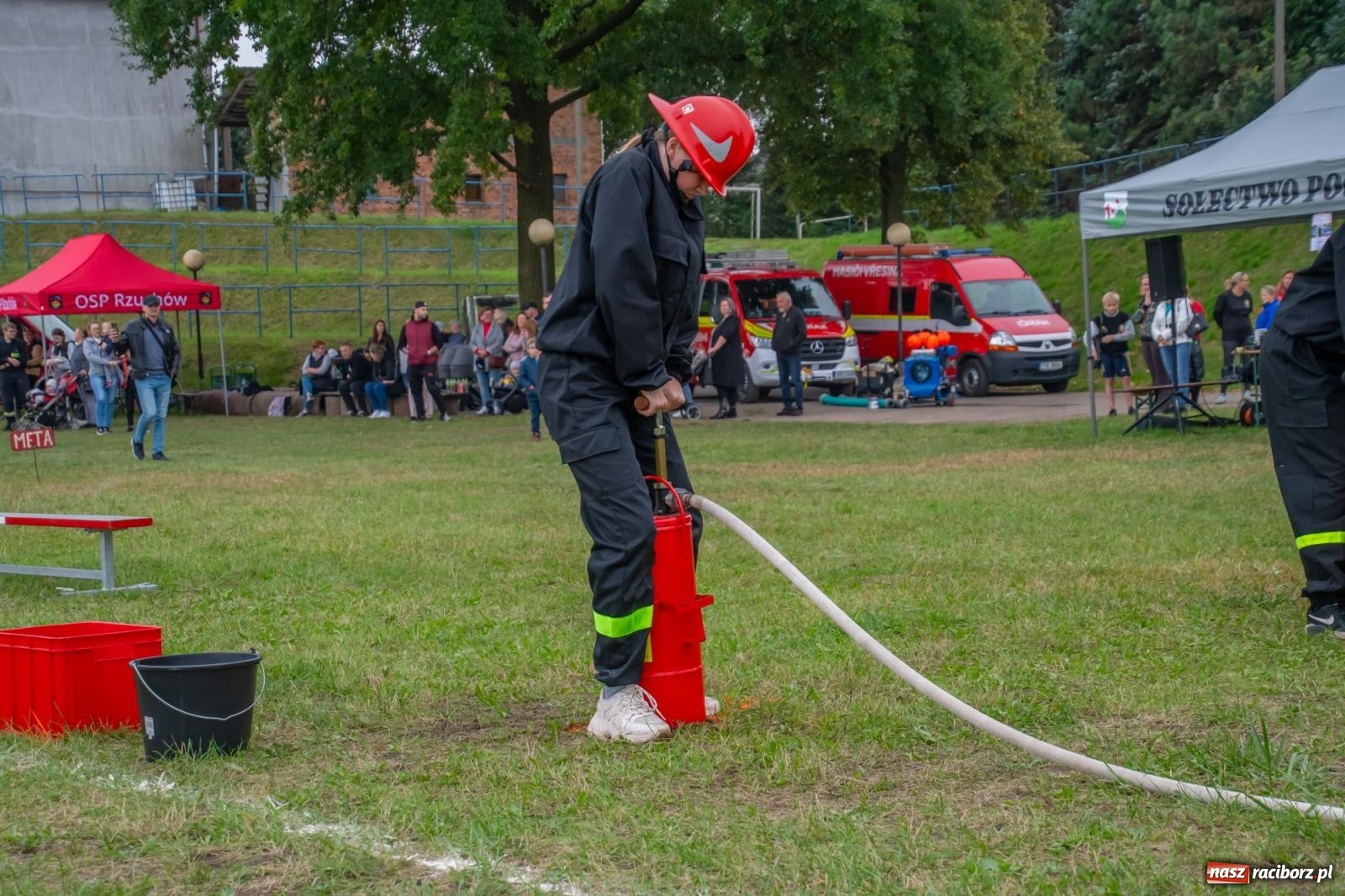 Zdjęcie w galerii na portalu naszraciborz.pl: Strażacka przyjaźń bez granic. Gminne zawody sportowo-pożarnicze w Pogrzebieniu wiadomości z regionu