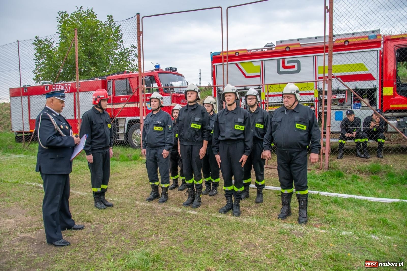 Zdjęcie w galerii na portalu naszraciborz.pl: Strażacka przyjaźń bez granic. Gminne zawody sportowo-pożarnicze w Pogrzebieniu wiadomości z regionu