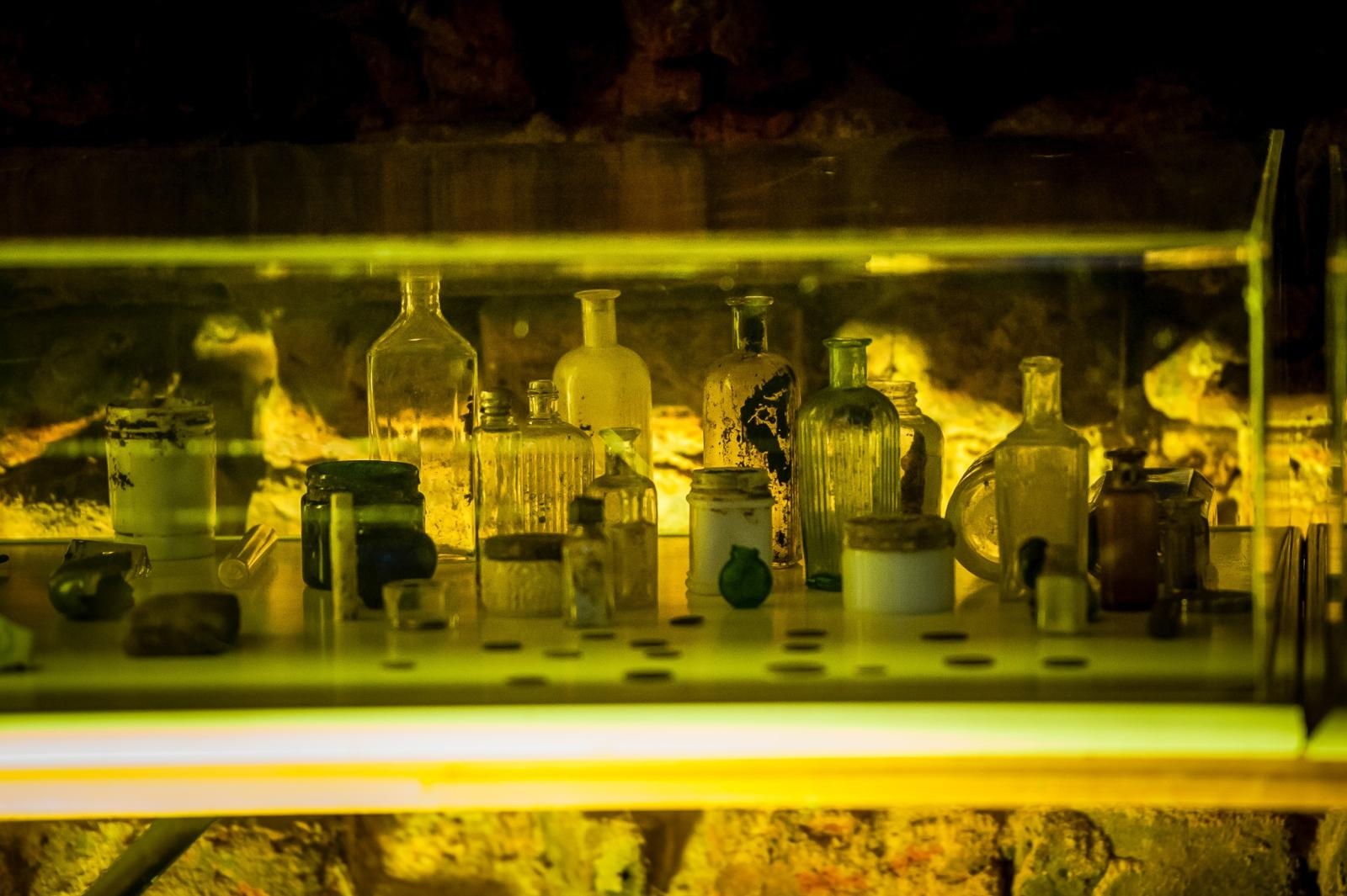 Zdjęcie w galerii na portalu naszraciborz.pl: Ruiny pałacu w Sławikowie rozświetlone – I Noc Eickstedtów za nami [FOTO i WIDEO] wiadomości z regionu