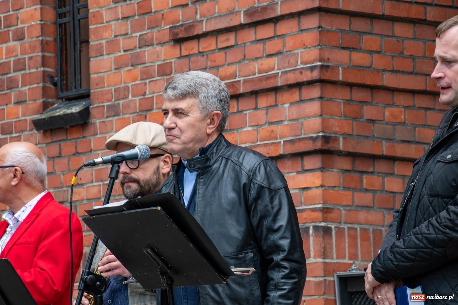 Zdjęcie w galerii na portalu naszraciborz.pl: Ile w nas pamięci, tyle w nas przyszłości. Ewangelicki cmentarz odkryty na nowo [FOTO i WIDEO] wiadomości z regionu