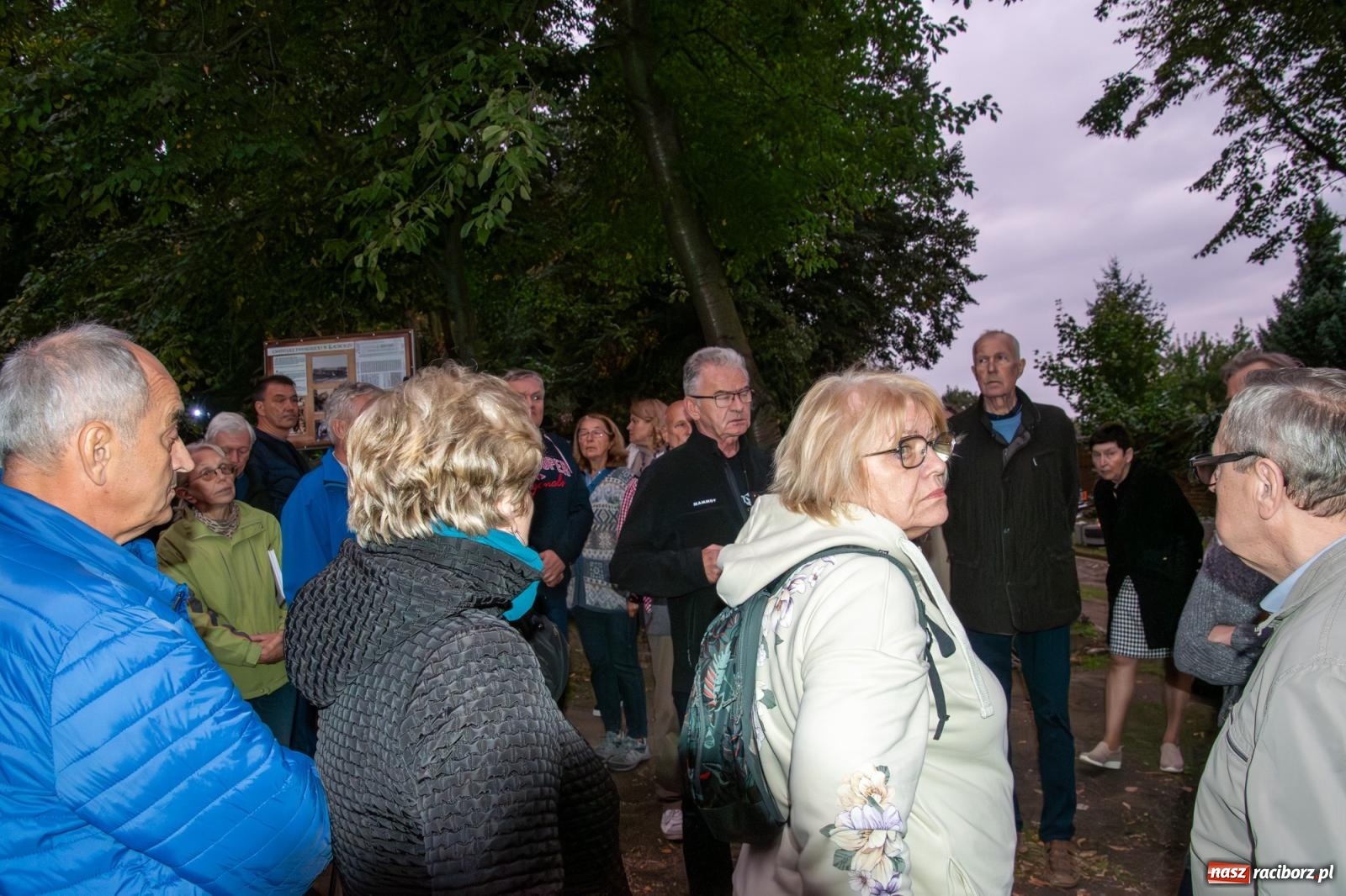 Zdjęcie w galerii na portalu naszraciborz.pl: Ile w nas pamięci, tyle w nas przyszłości. Ewangelicki cmentarz odkryty na nowo [FOTO i WIDEO] wiadomości z regionu