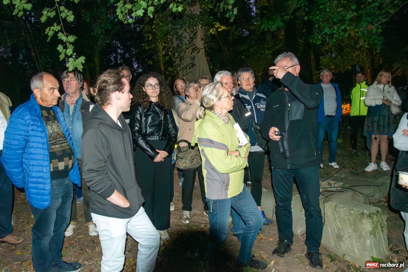 Zdjęcie w galerii na portalu naszraciborz.pl: Ile w nas pamięci, tyle w nas przyszłości. Ewangelicki cmentarz odkryty na nowo [FOTO i WIDEO] wiadomości z regionu